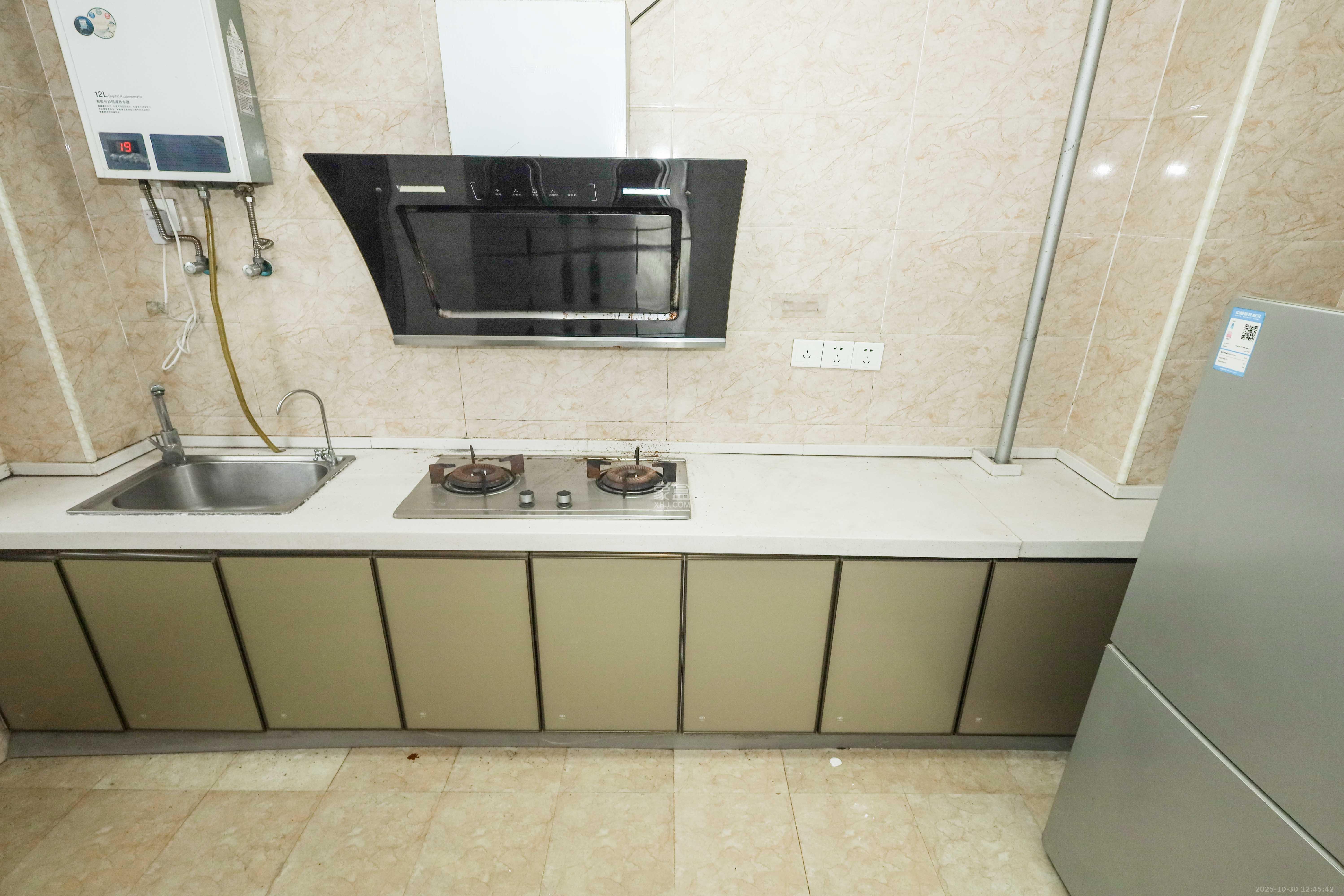 中国铁建梅溪青秀一期  3室2厅2卫    105.0万厨房