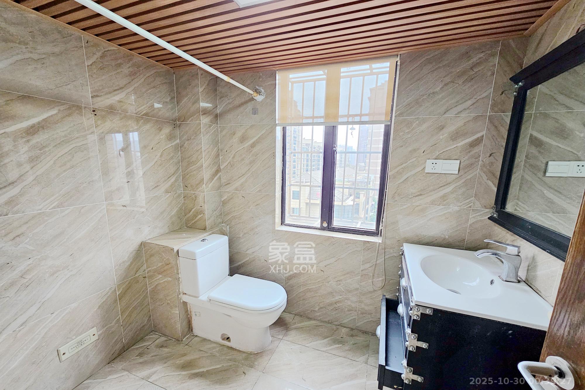 三江花中城  3室2厅2卫    128.0万其他