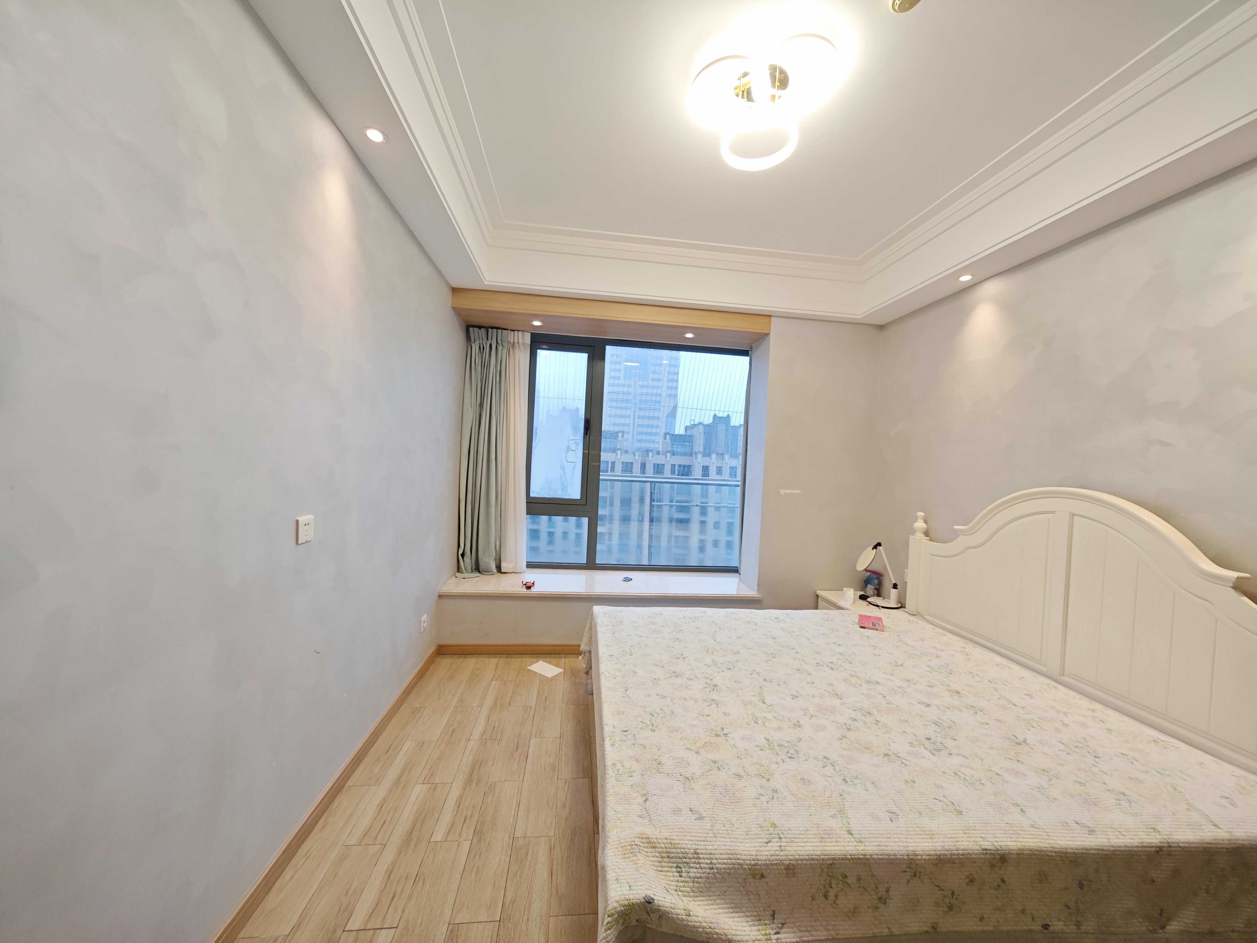 龙兴公馆  3室2厅2卫    7000.0元/月室内图