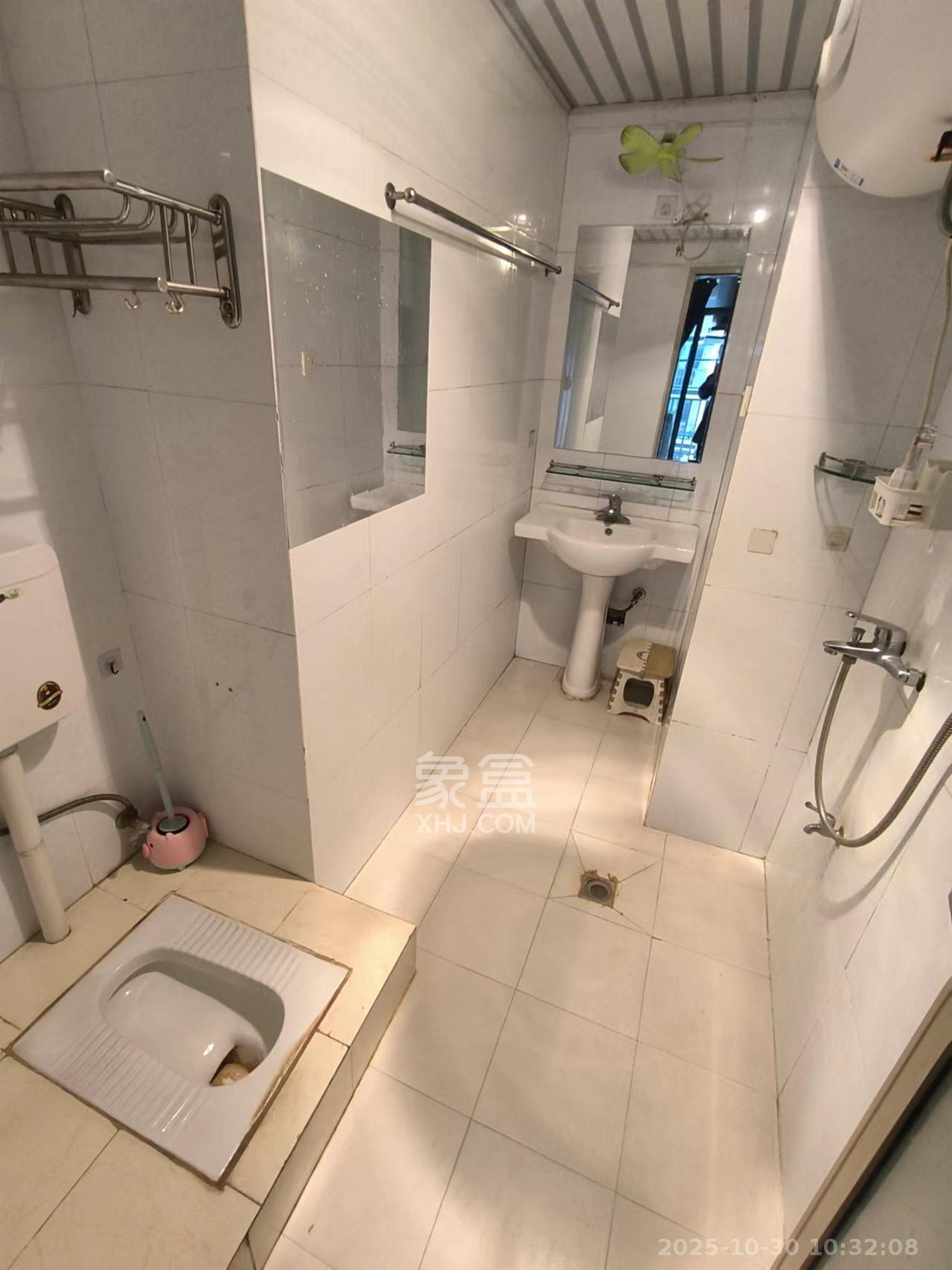 湘域中央  1室1厅1卫    1700.0元/月室内图