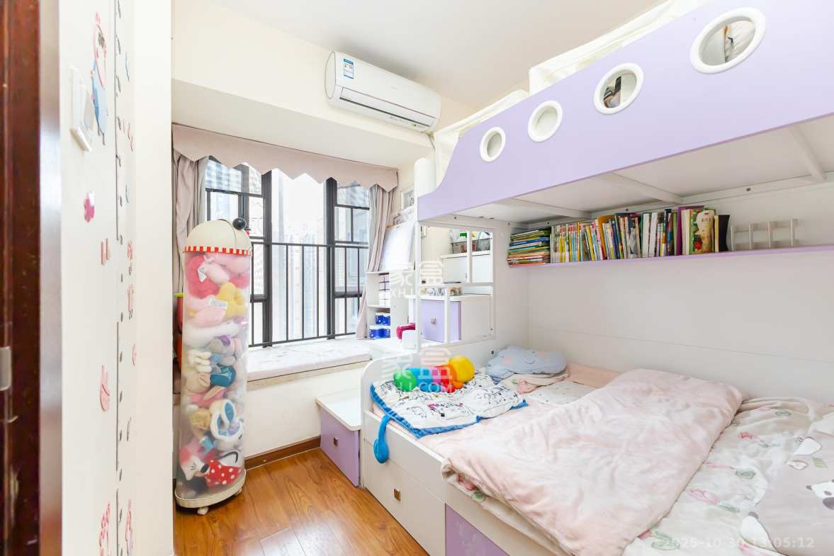 时代倾城二期 2室2厅1卫 67.0万 时代倾城二期 2室2厅1卫 67.0万卧室