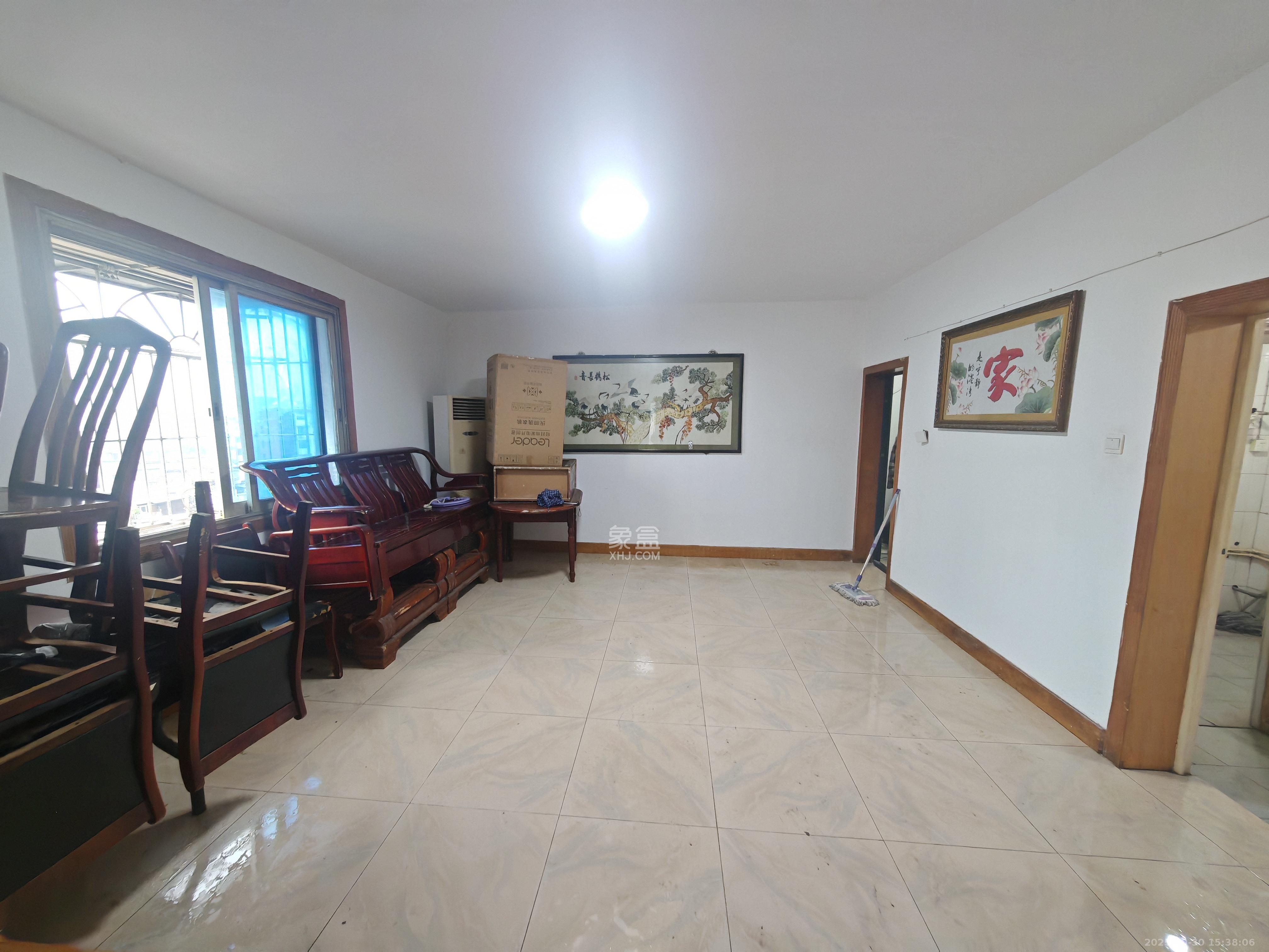 西湖新村  2室1厅1卫    1500.0元/月 西湖新村  2室1厅1卫    1500.0元/月室内图