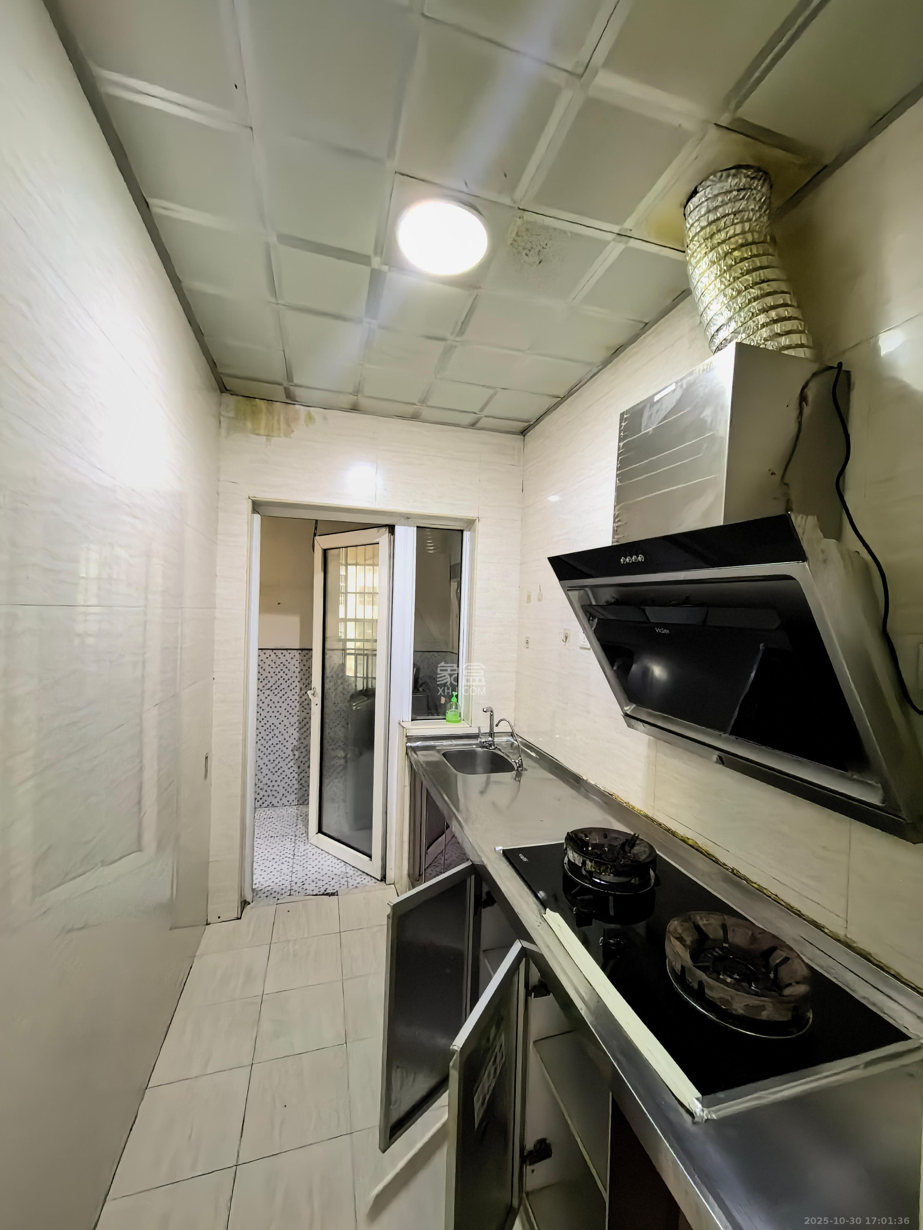 麓山润城  2室2厅1卫    2000.0元/月室内图