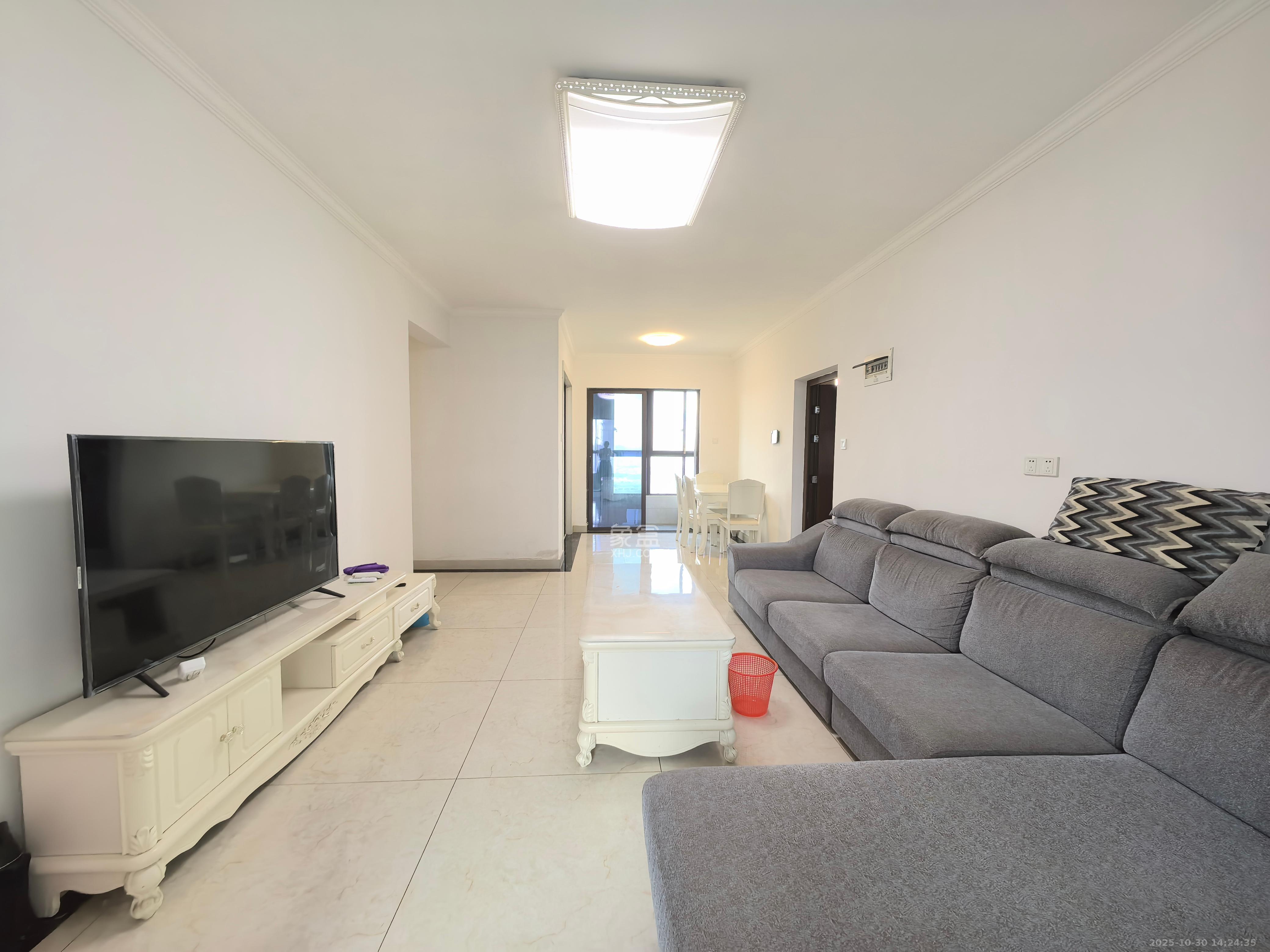 华润置地广场二期 3室2厅2卫 2200.0元/月 华润置地广场二期 3室2厅2卫 2200.0元/月室内图