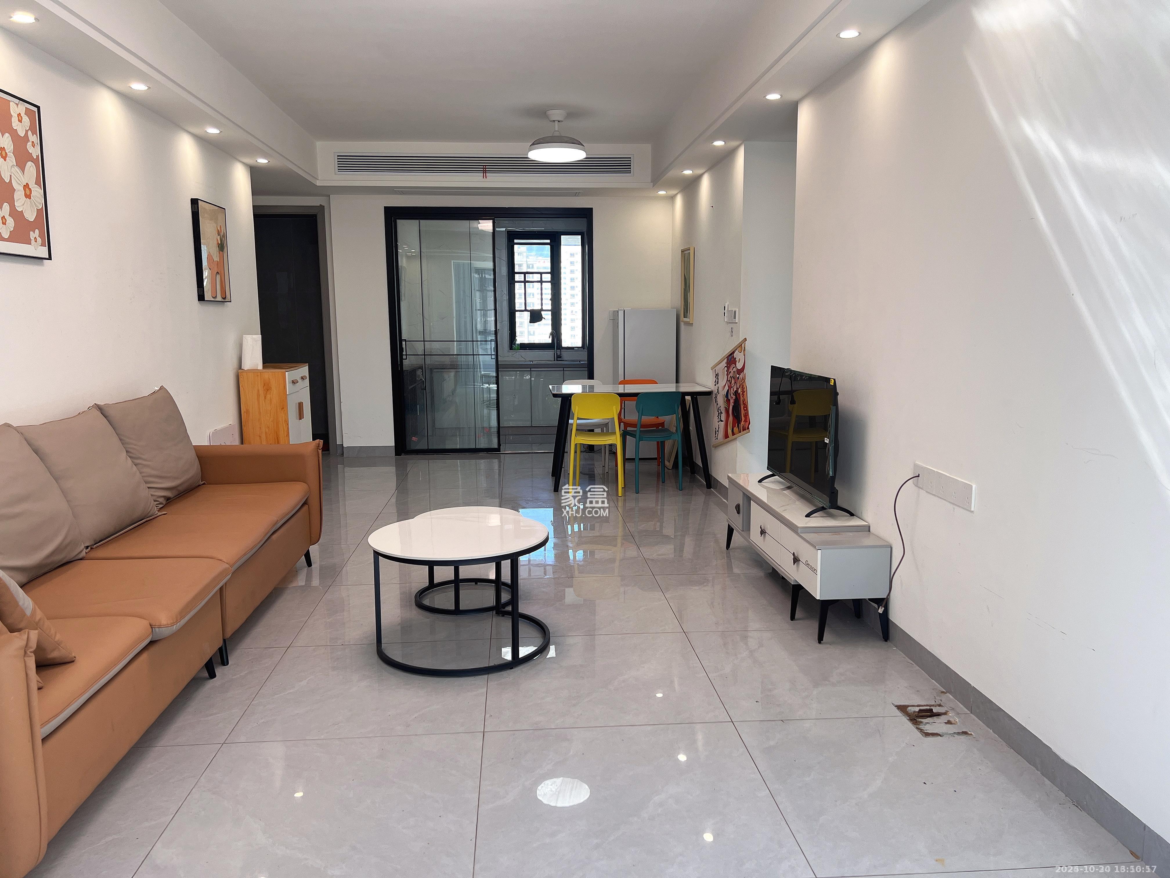 绿城美的明月江南  4室2厅0卫    3000.0元/月 绿城美的明月江南  4室2厅0卫    3000.0元/月室内图