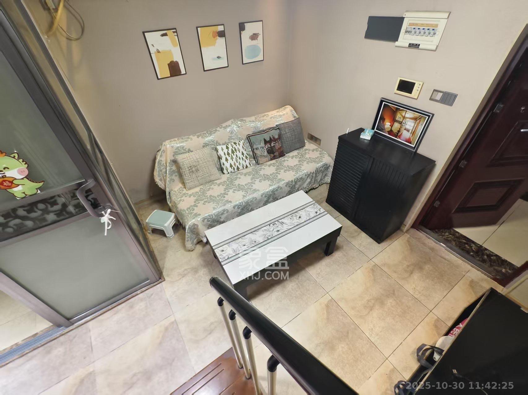 金色loft(鑫秋大厦) 2室1厅1卫 1900.0元/月 金色loft(鑫秋大厦) 2室1厅1卫 1900.0元/月室内图