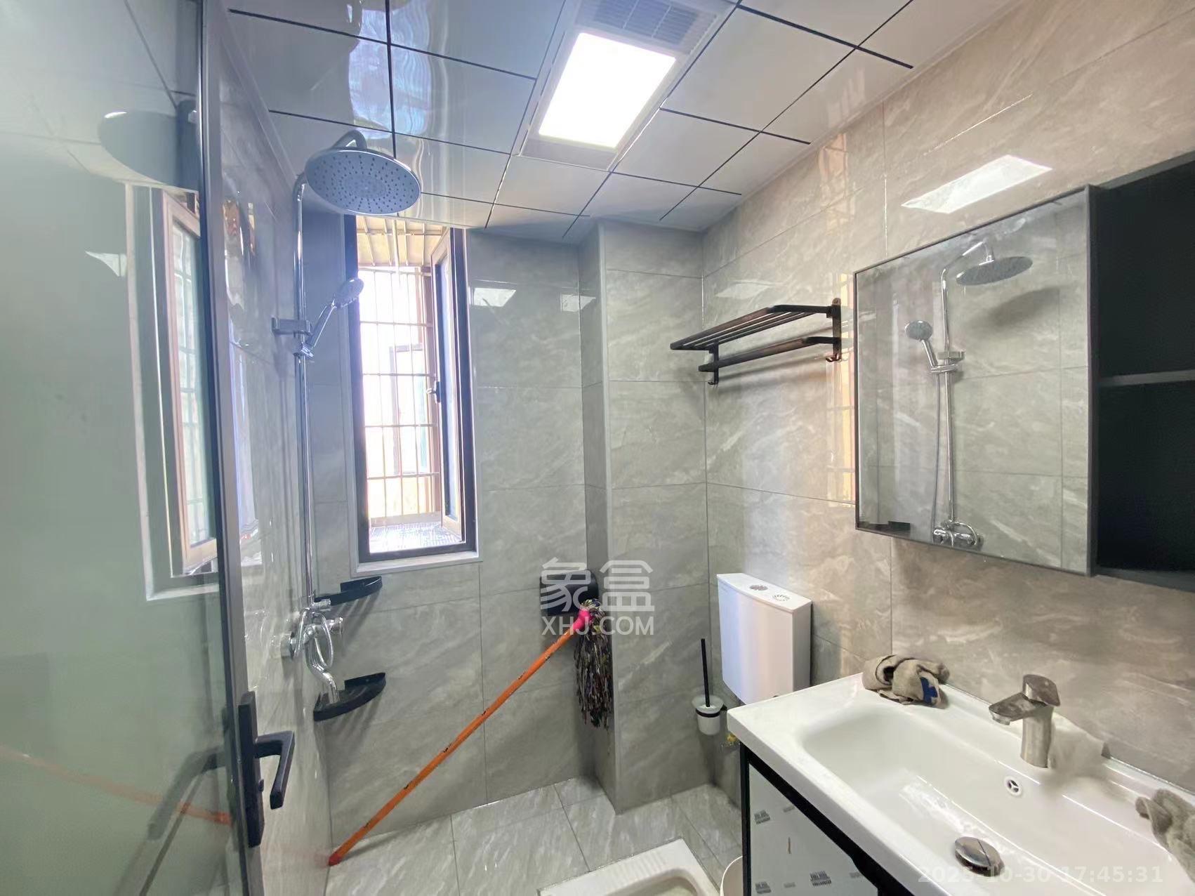 东合新苑  2室2厅1卫    2100.0元/月 东合新苑  2室2厅1卫    2100.0元/月室内图