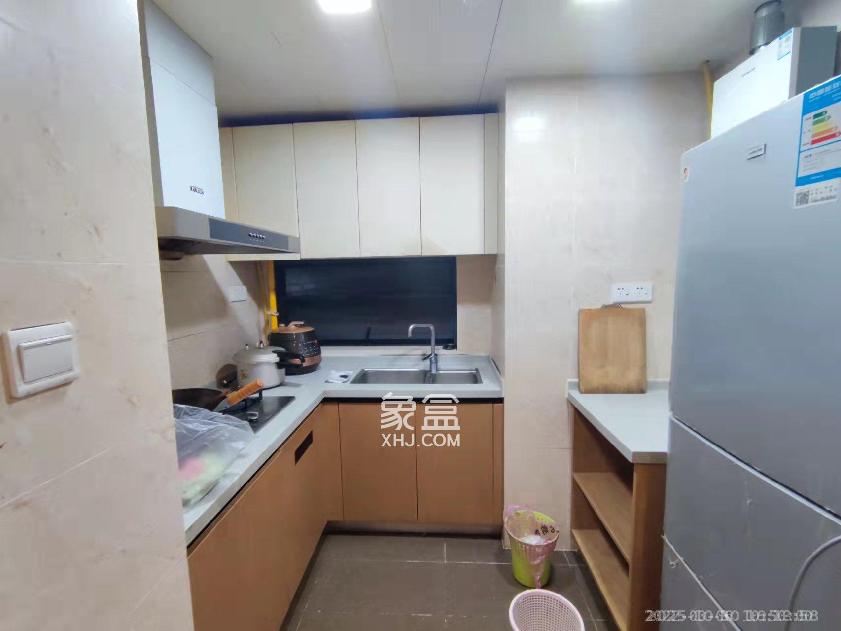 万科魅力之城  3室2厅2卫    2600.0元/月室内图