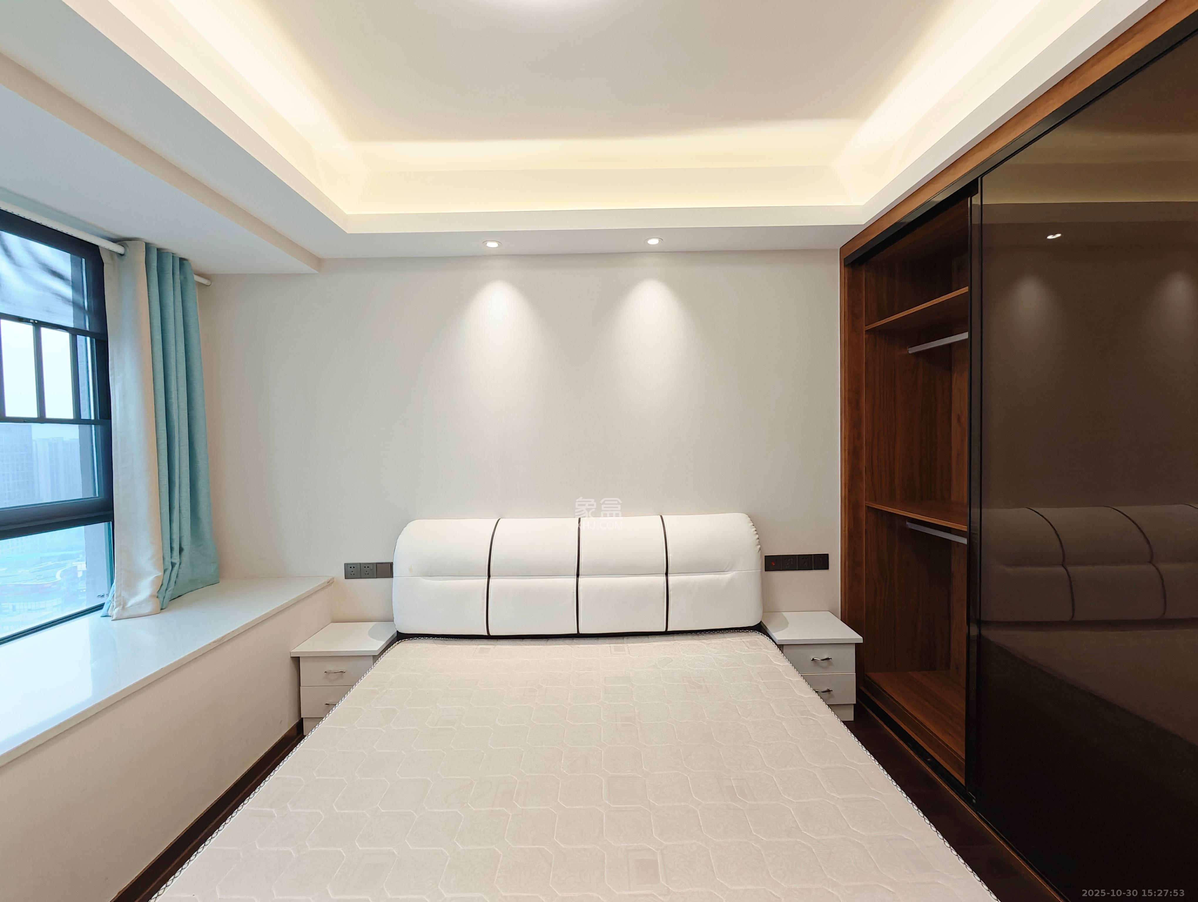 梅溪悦章 3室2厅2卫 3500.0元/月 梅溪悦章 3室2厅2卫 3500.0元/月室内图