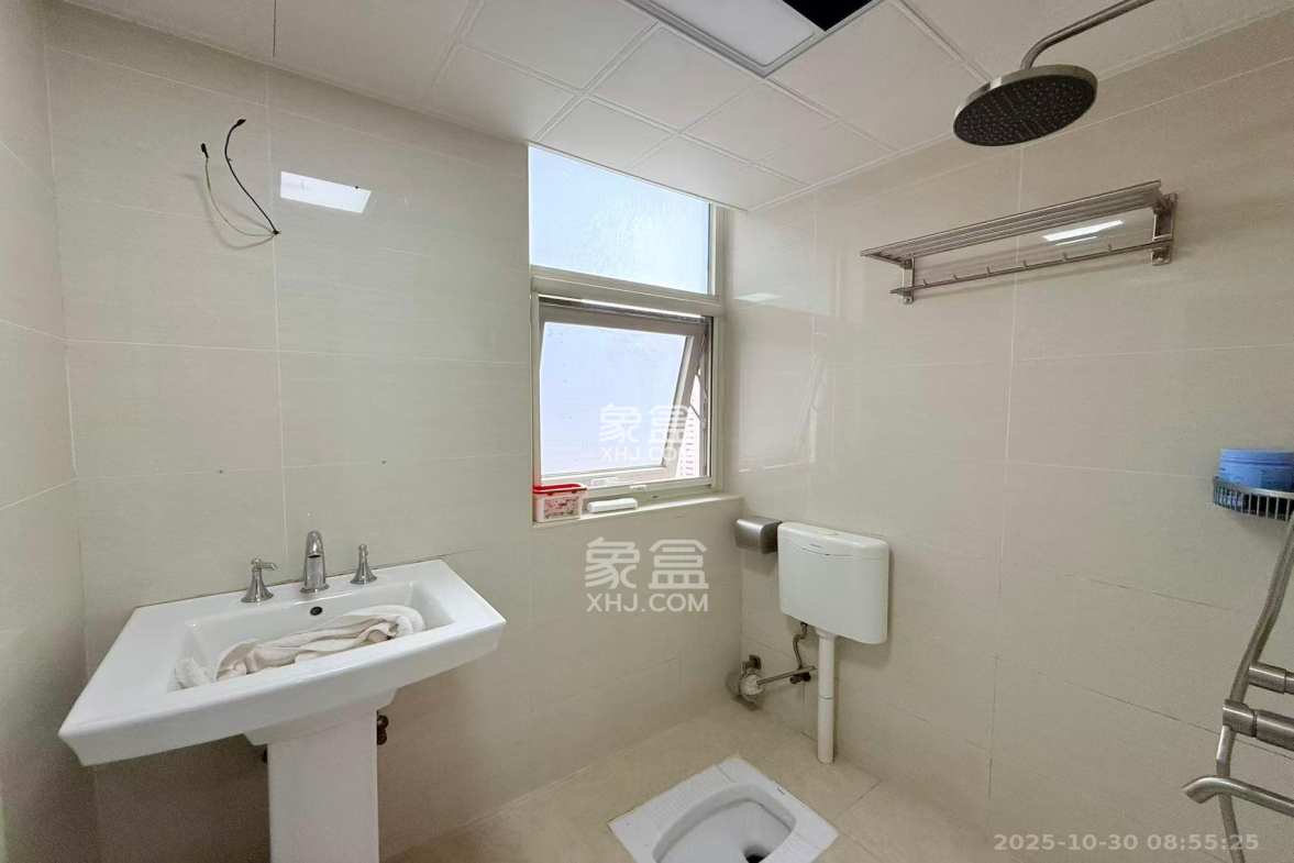 北辰三角洲E5区  1室2厅2卫    2800.0元/月 北辰三角洲E5区  1室2厅2卫    2800.0元/月室内图