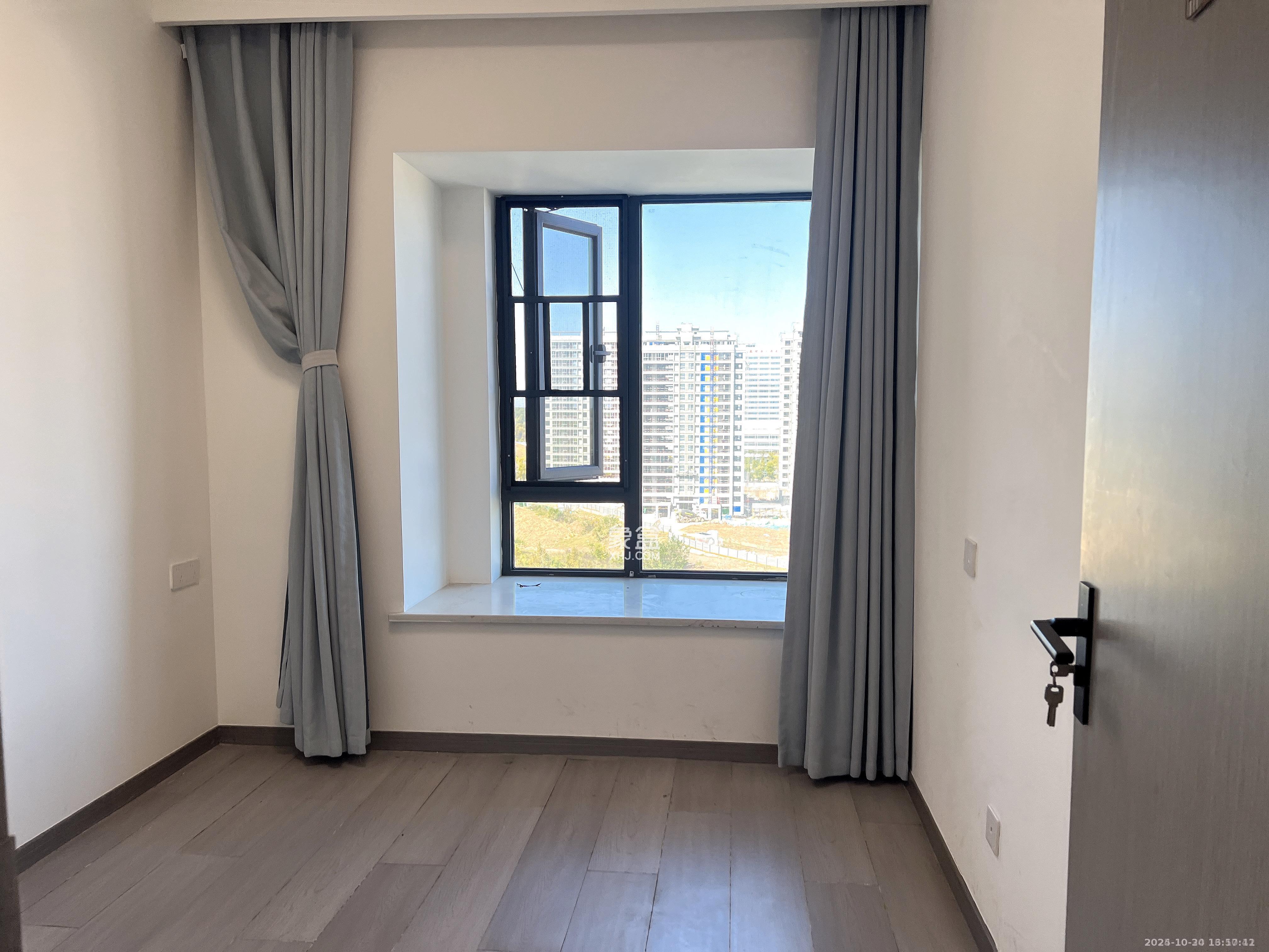 绿城美的明月江南  4室2厅0卫    3000.0元/月 绿城美的明月江南  4室2厅0卫    3000.0元/月室内图