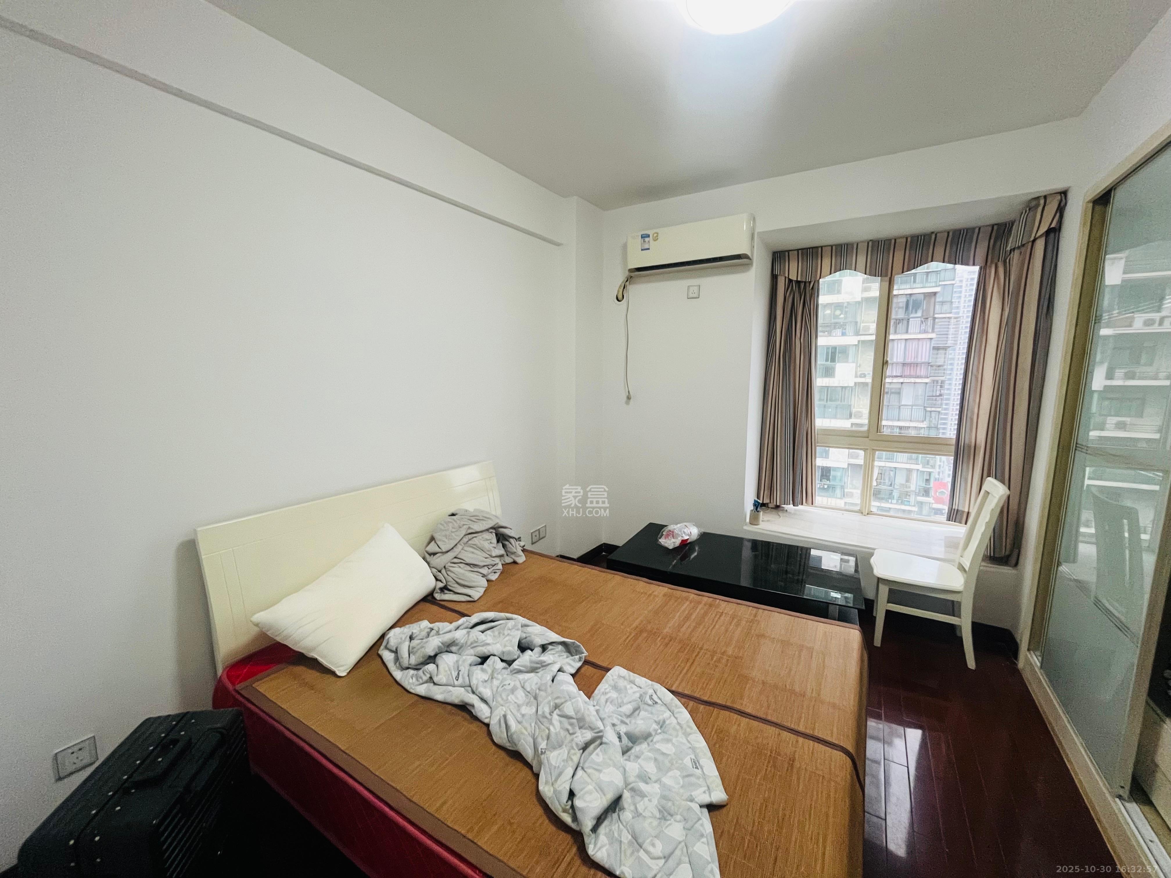 浏阳河畔家园 3室2厅2卫 2600.0元/月 浏阳河畔家园 3室2厅2卫 2600.0元/月室内图