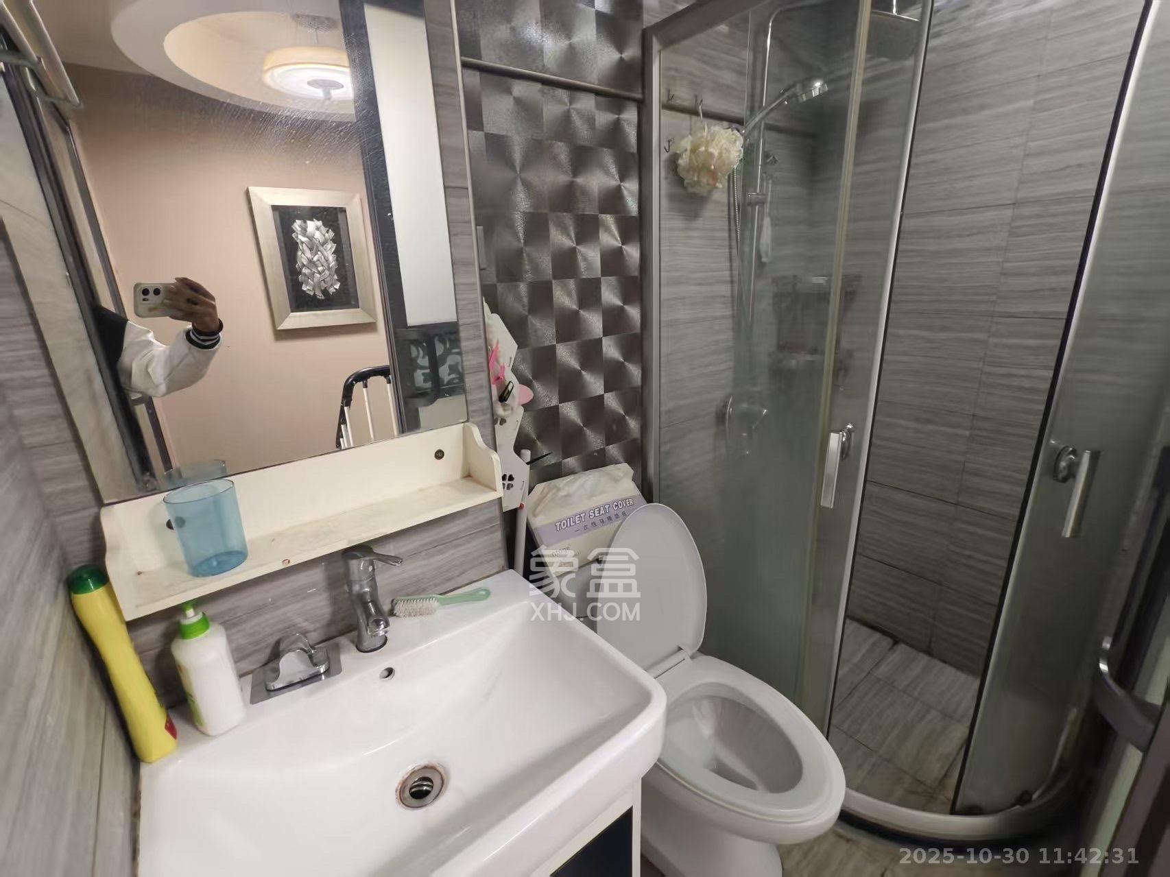 金色loft(鑫秋大厦) 2室1厅1卫 1900.0元/月 金色loft(鑫秋大厦) 2室1厅1卫 1900.0元/月室内图