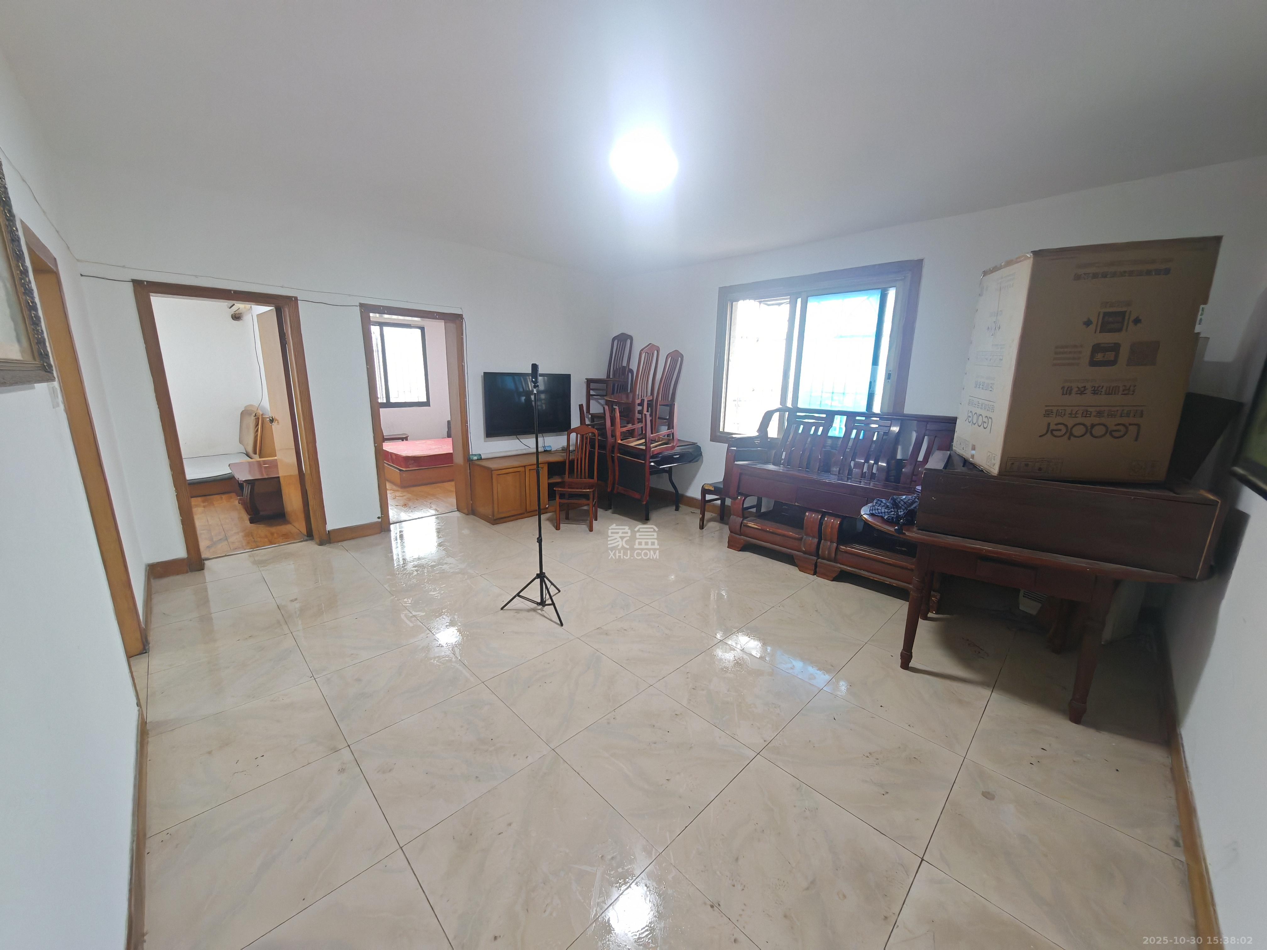 西湖新村  2室1厅1卫    1500.0元/月 西湖新村  2室1厅1卫    1500.0元/月室内图