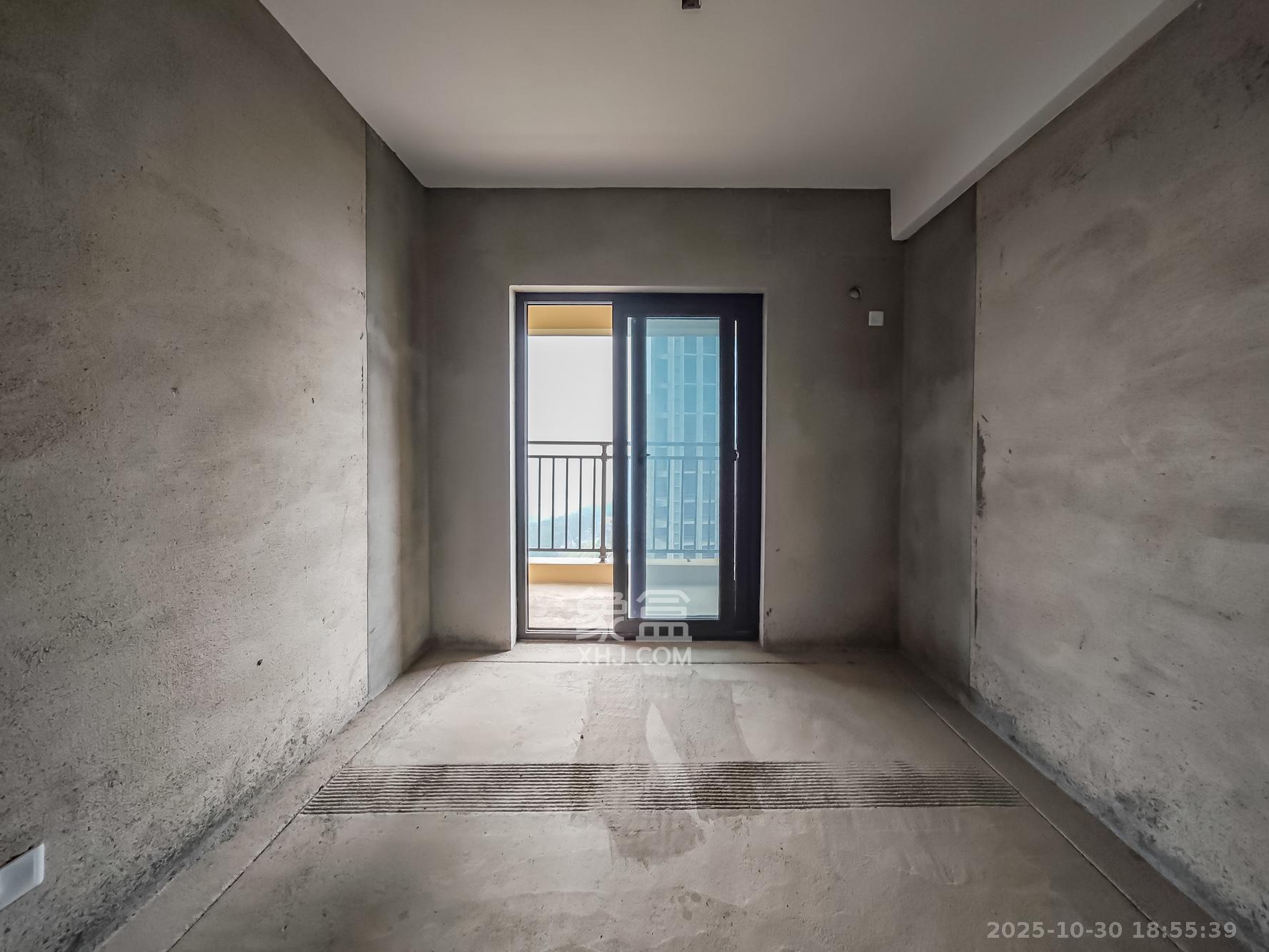 金辉优步湖畔  3室2厅2卫    60.0万 金辉优步湖畔  3室2厅2卫    60.0万卧室