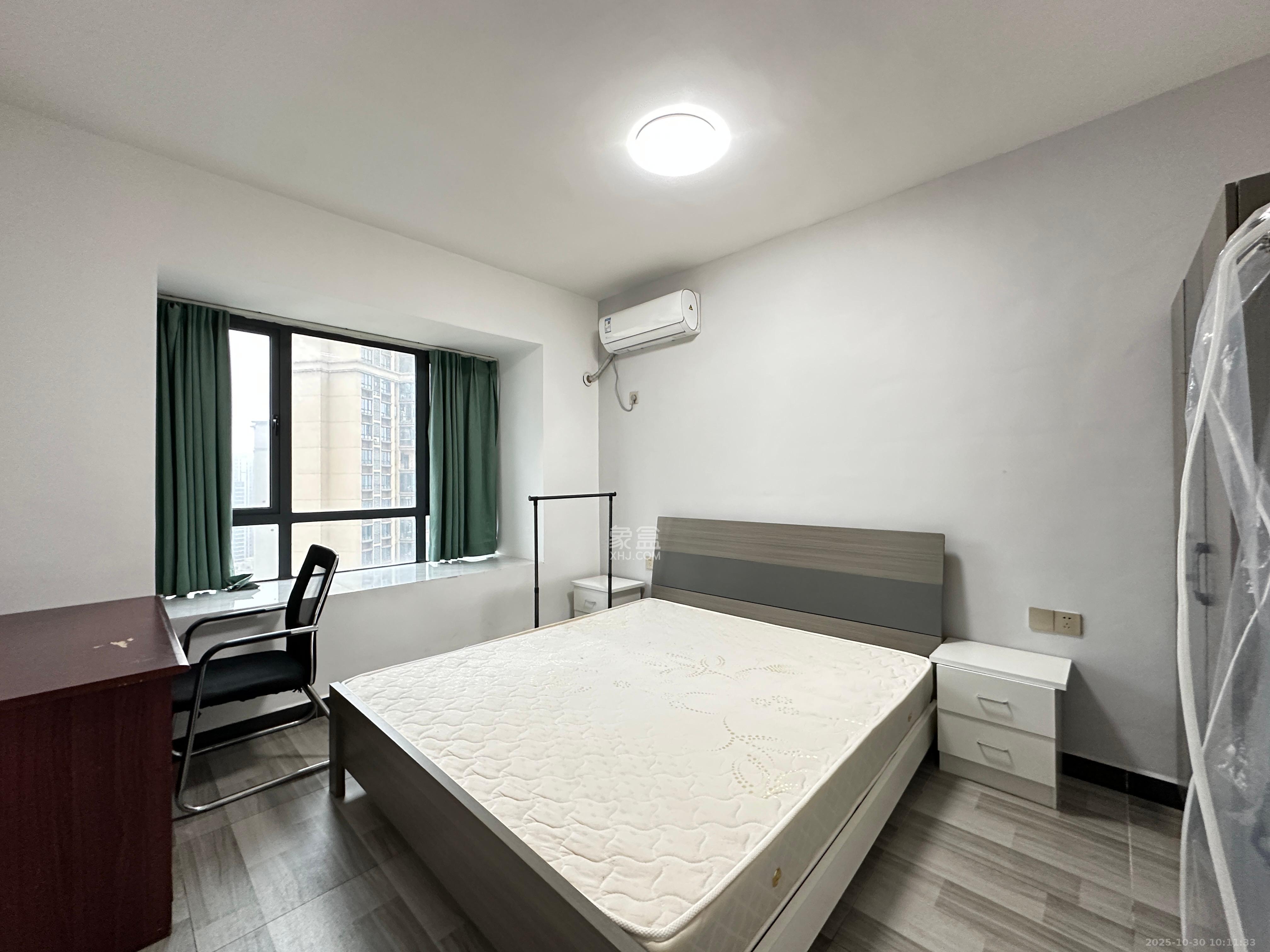 振业城三期  4室2厅2卫    3100.0元/月室内图