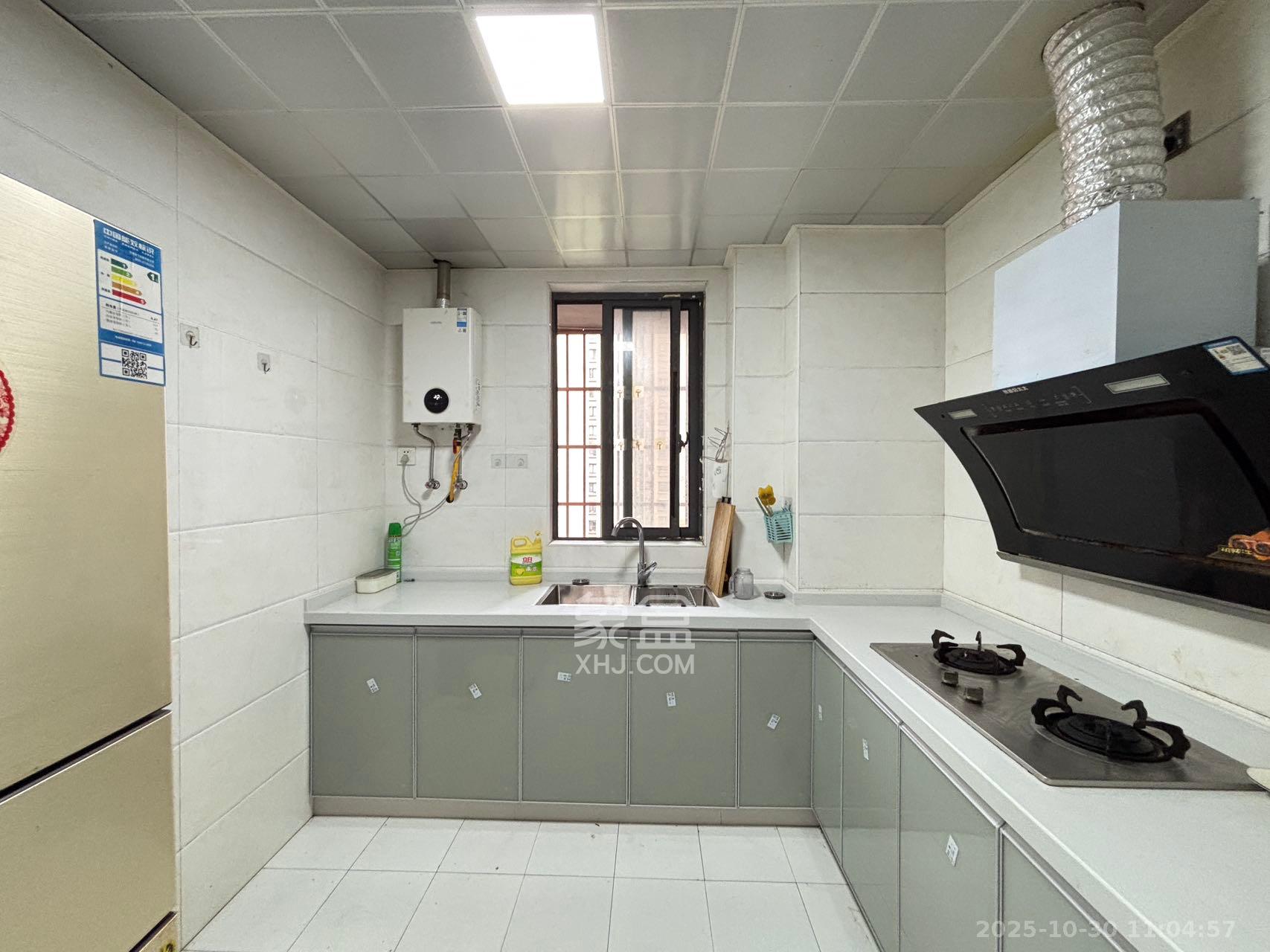 华润凤凰城二期  2室2厅1卫    1500.0元/月室内图