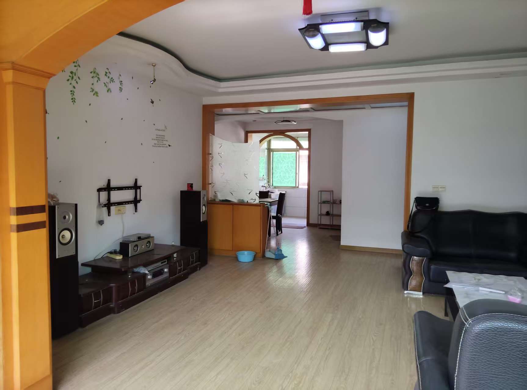 赫山公安分局家属楼 4室2厅2卫 55.0万 赫山公安分局家属楼 4室2厅2卫 55.0万室内图