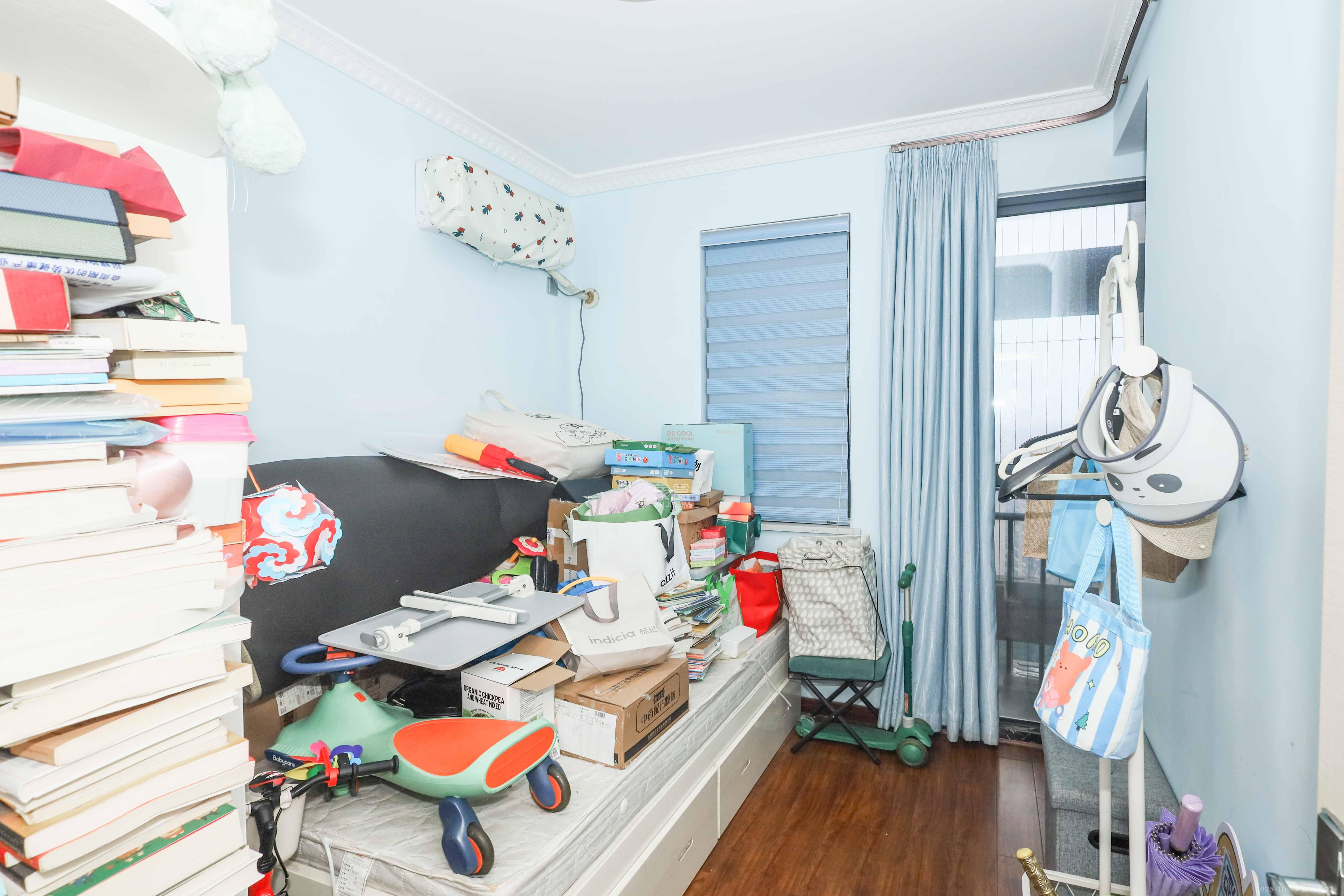 天元涉外景园C区  3室2厅2卫    89.0万卧室