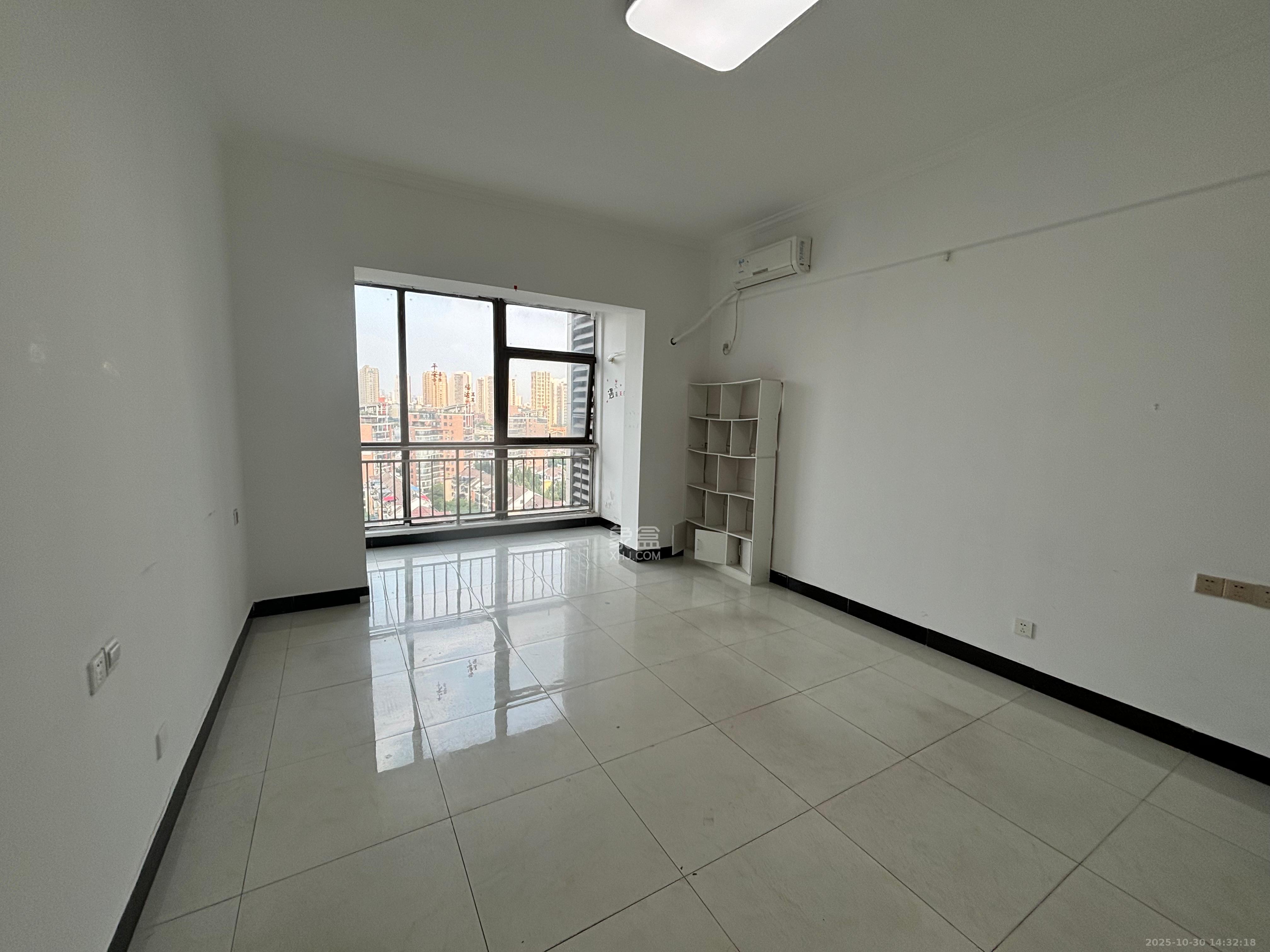 乐尚城 1室1厅1卫 1400.0元/月 乐尚城 1室1厅1卫 1400.0元/月室内图