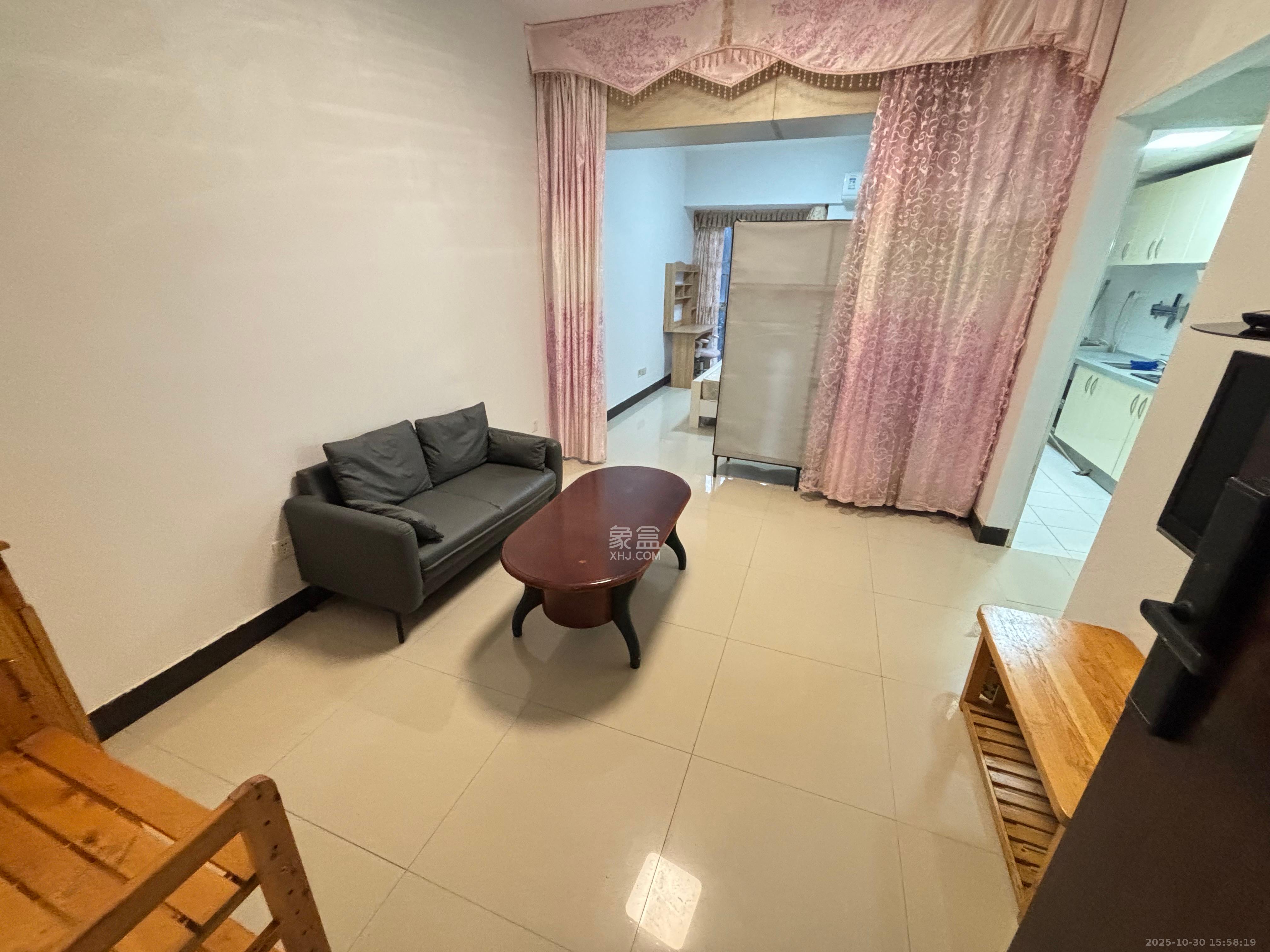 中远公馆 1室1厅1卫 1500.0元/月 中远公馆 1室1厅1卫 1500.0元/月室内图