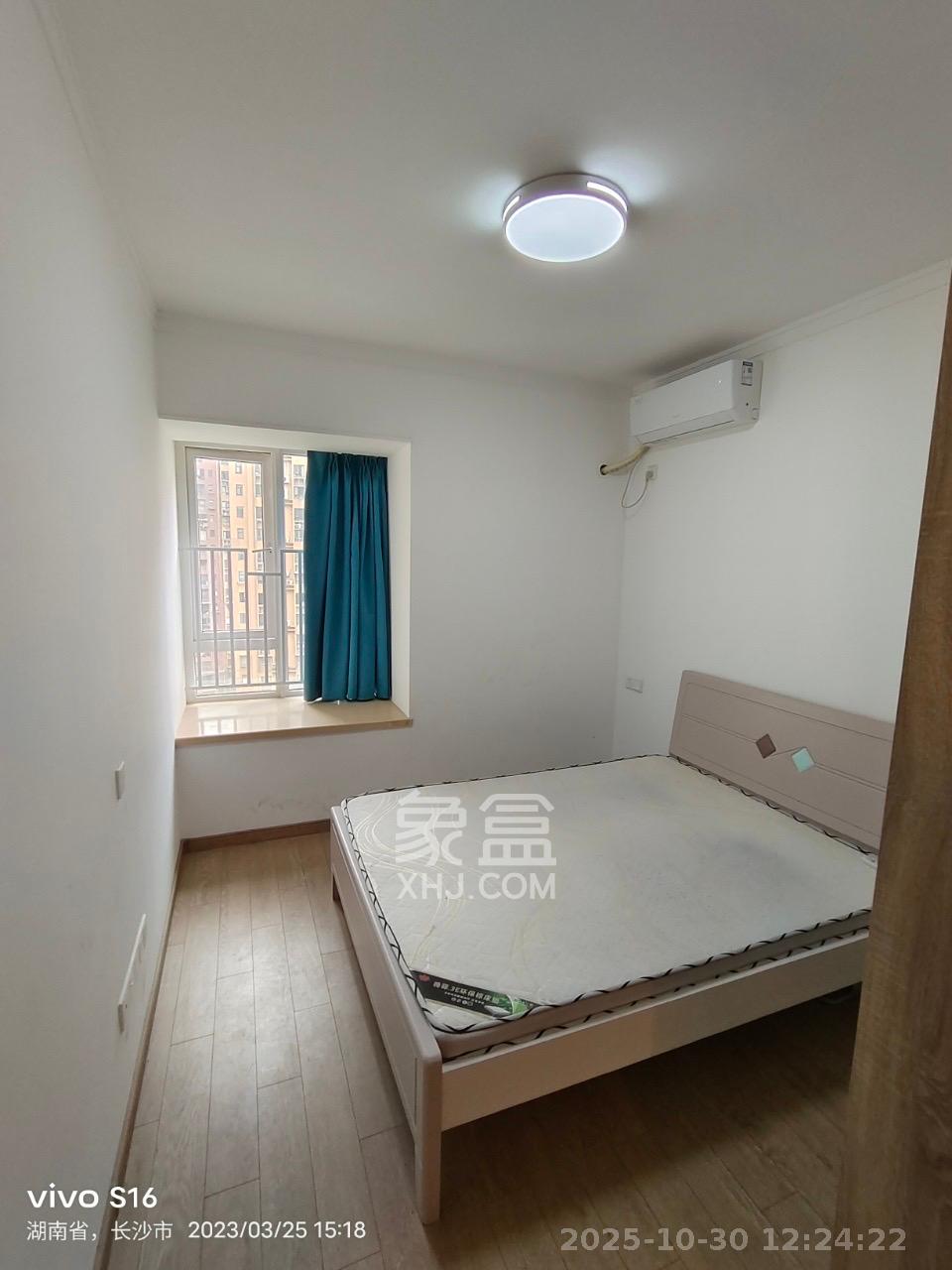 金地铂悦  4室2厅2卫    2800.0元/月室内图