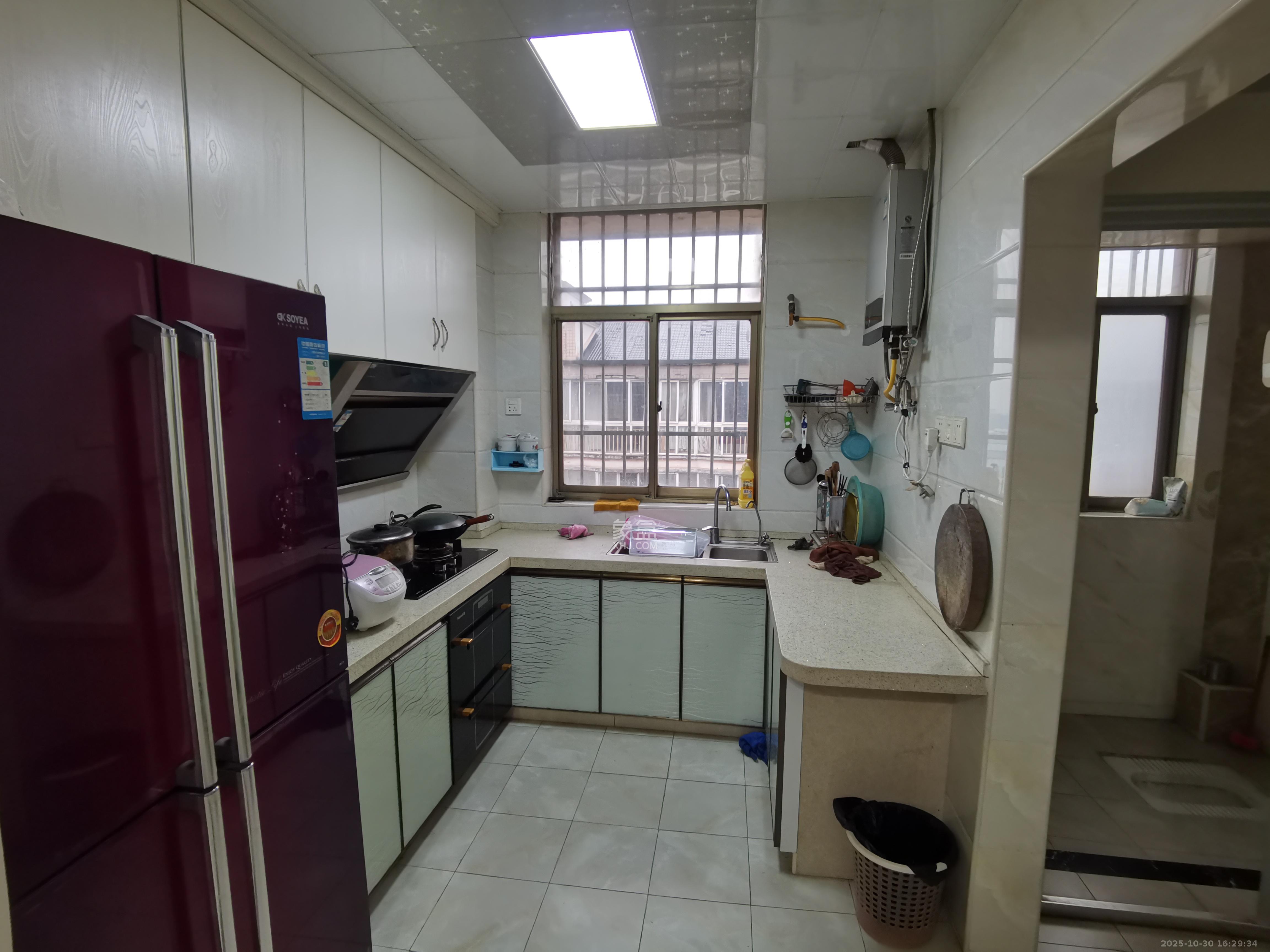 三城花苑(一,二,三期)  2室2厅1卫    1000.0元/月 三城花苑(一,二,三期)  2室2厅1卫    1000.0元/月室内图1