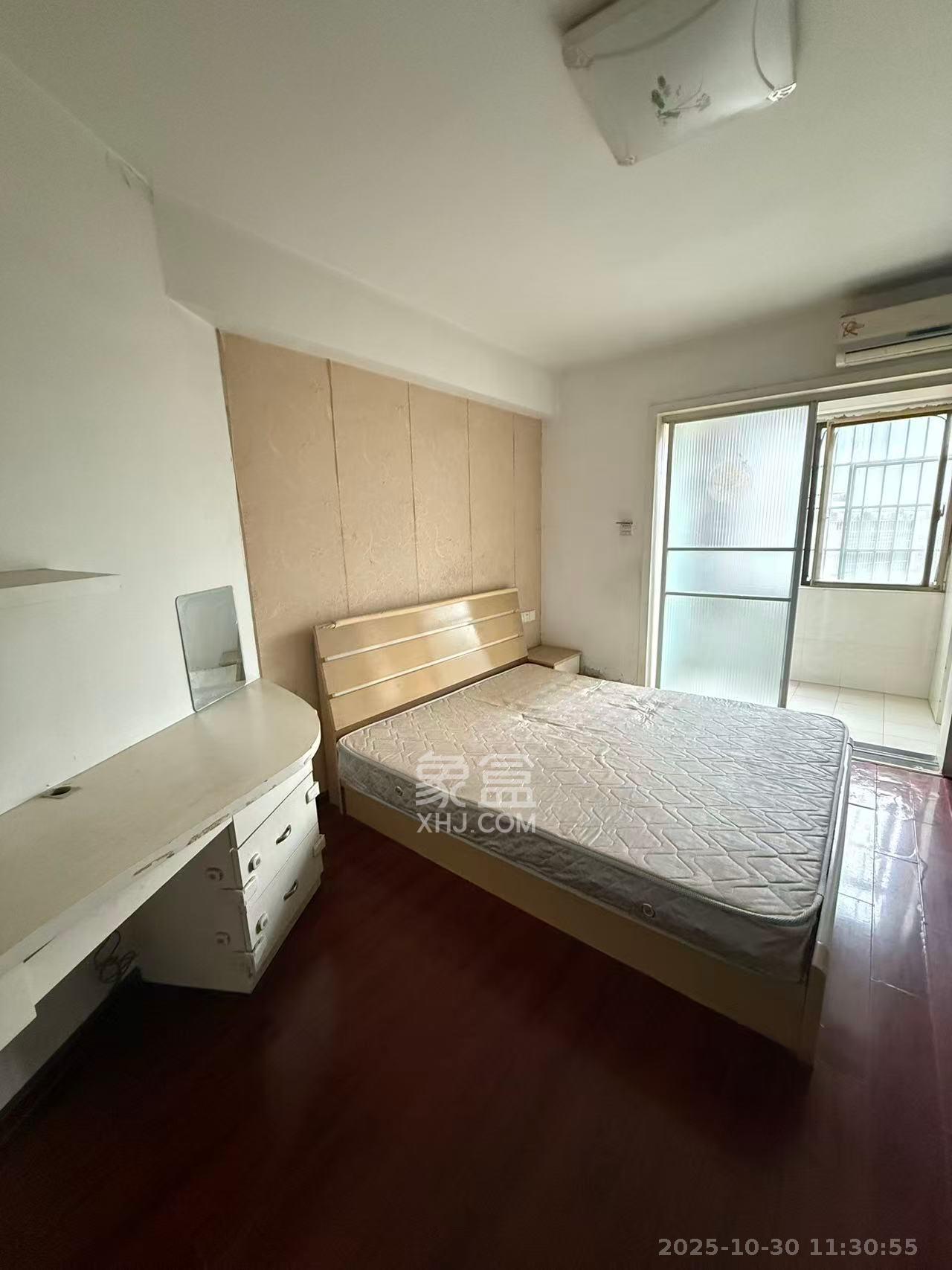 芙蓉蓉苑  3室1厅1卫    2800.0元/月室内图