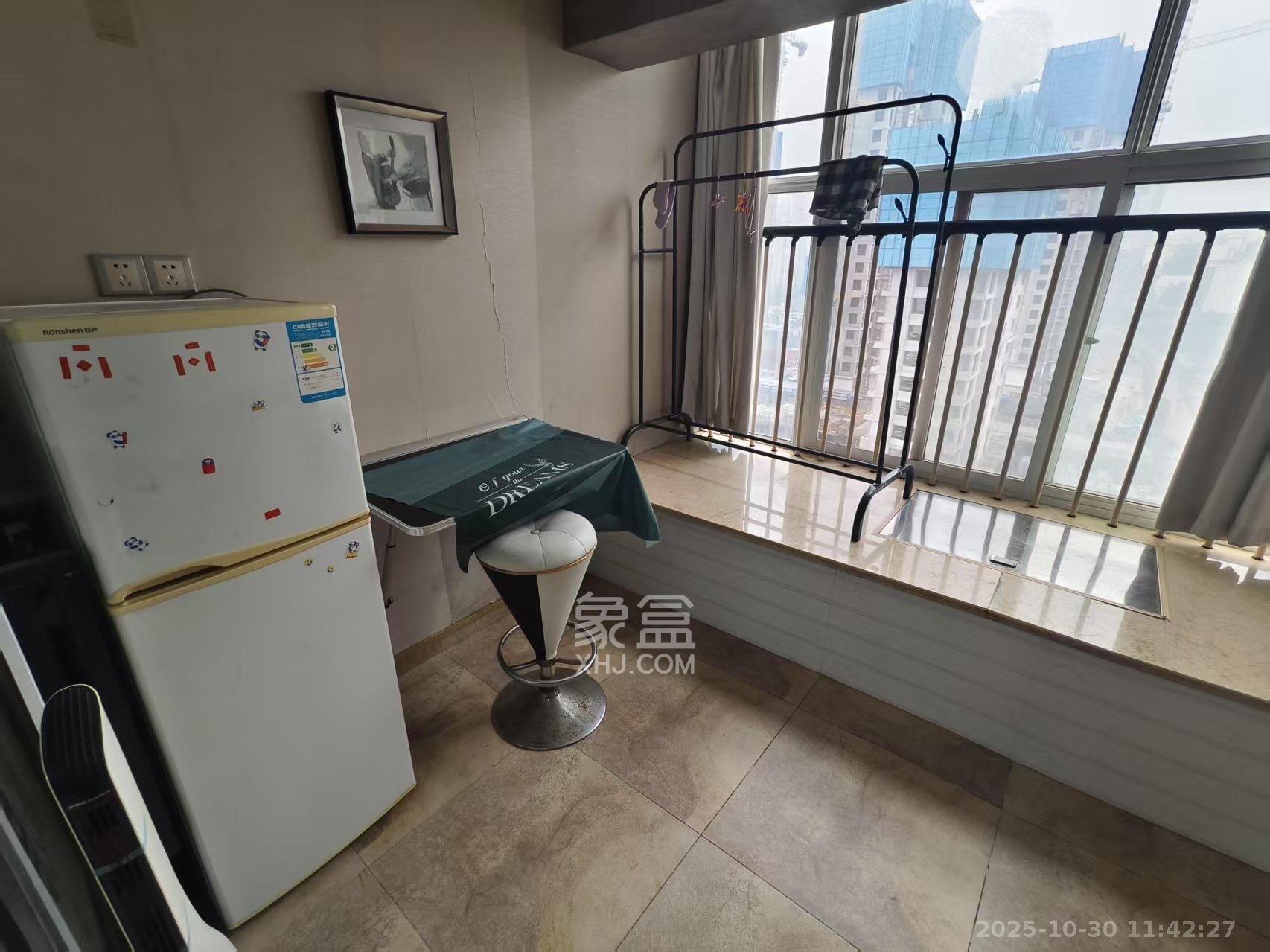 金色loft(鑫秋大厦) 2室1厅1卫 1900.0元/月 金色loft(鑫秋大厦) 2室1厅1卫 1900.0元/月室内图