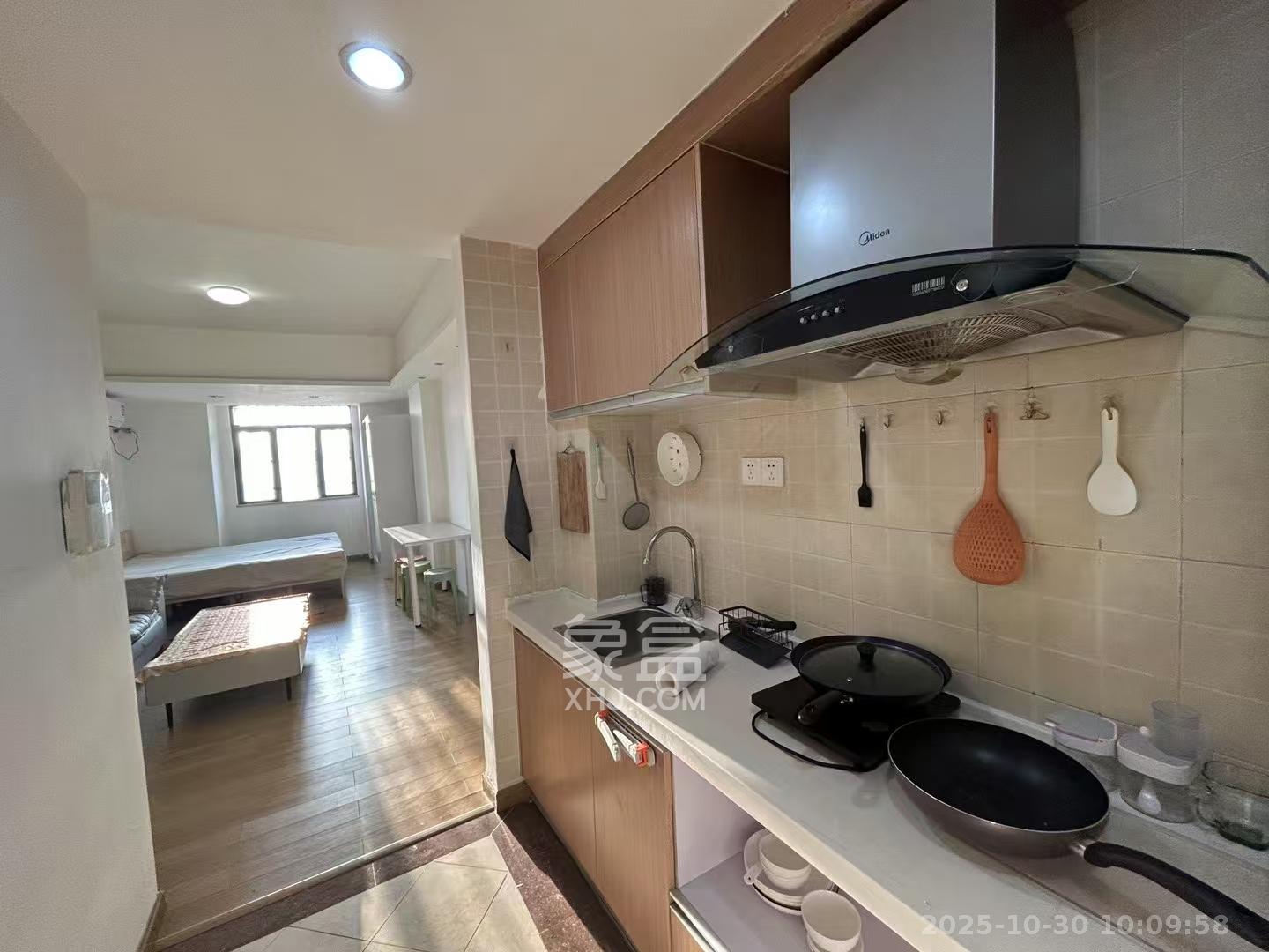 米兰春天  1室1厅1卫    1200.0元/月 米兰春天  1室1厅1卫    1200.0元/月