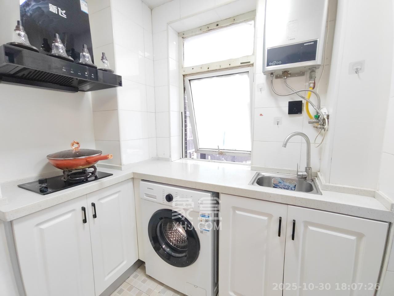 汇富中心  1室1厅1卫    2200.0元/月室内图1