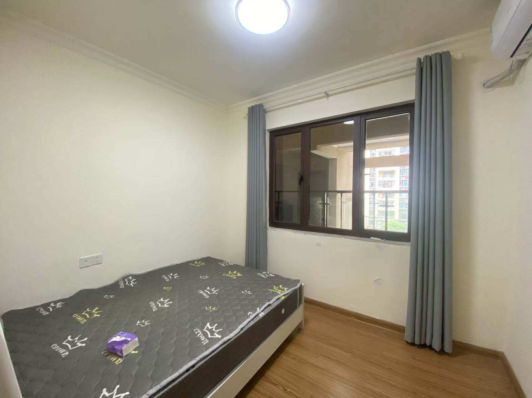 华耀碧桂园十里江湾誉峯  3室2厅2卫    65.0万