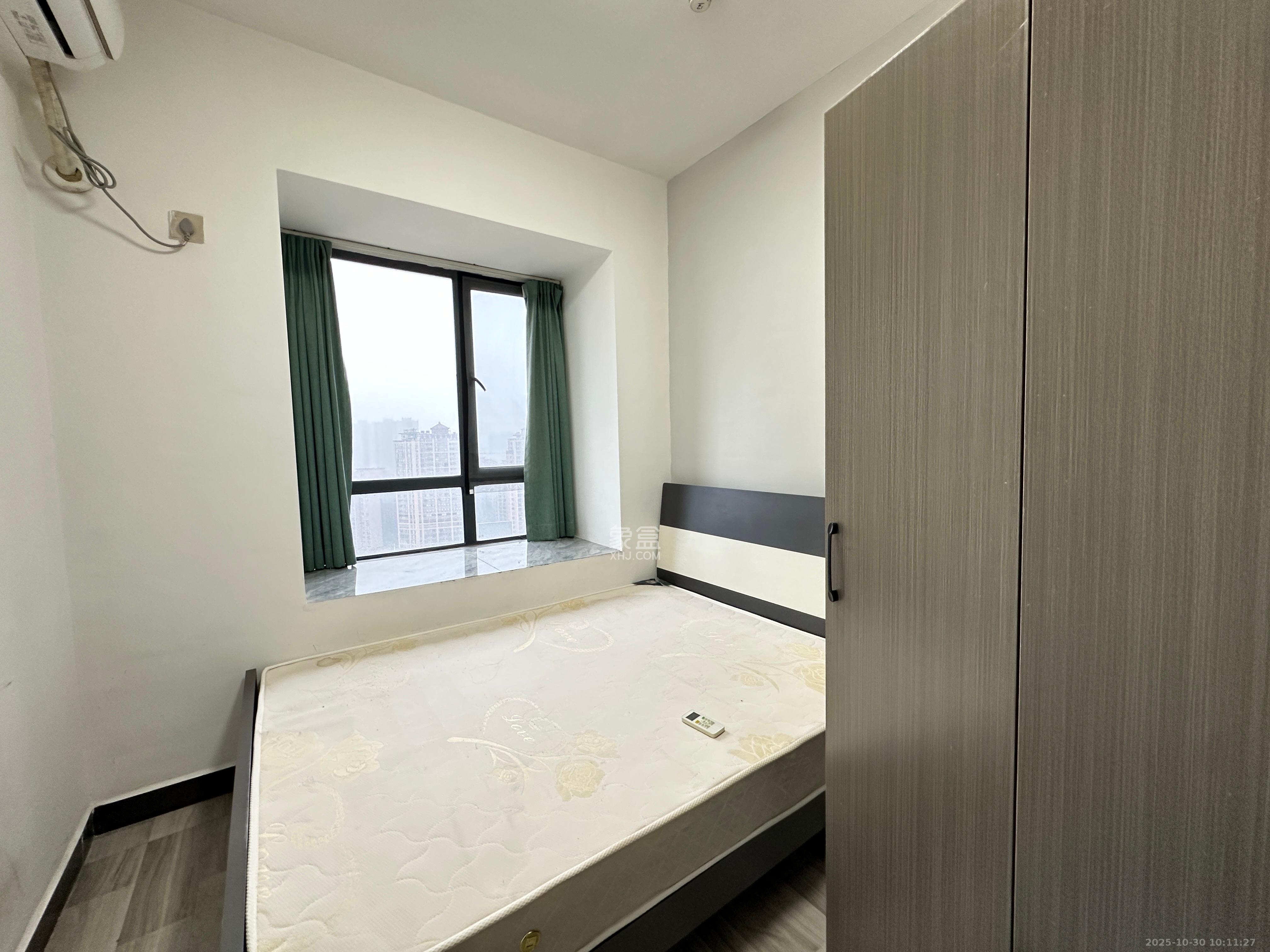 振业城三期  4室2厅2卫    3100.0元/月室内图