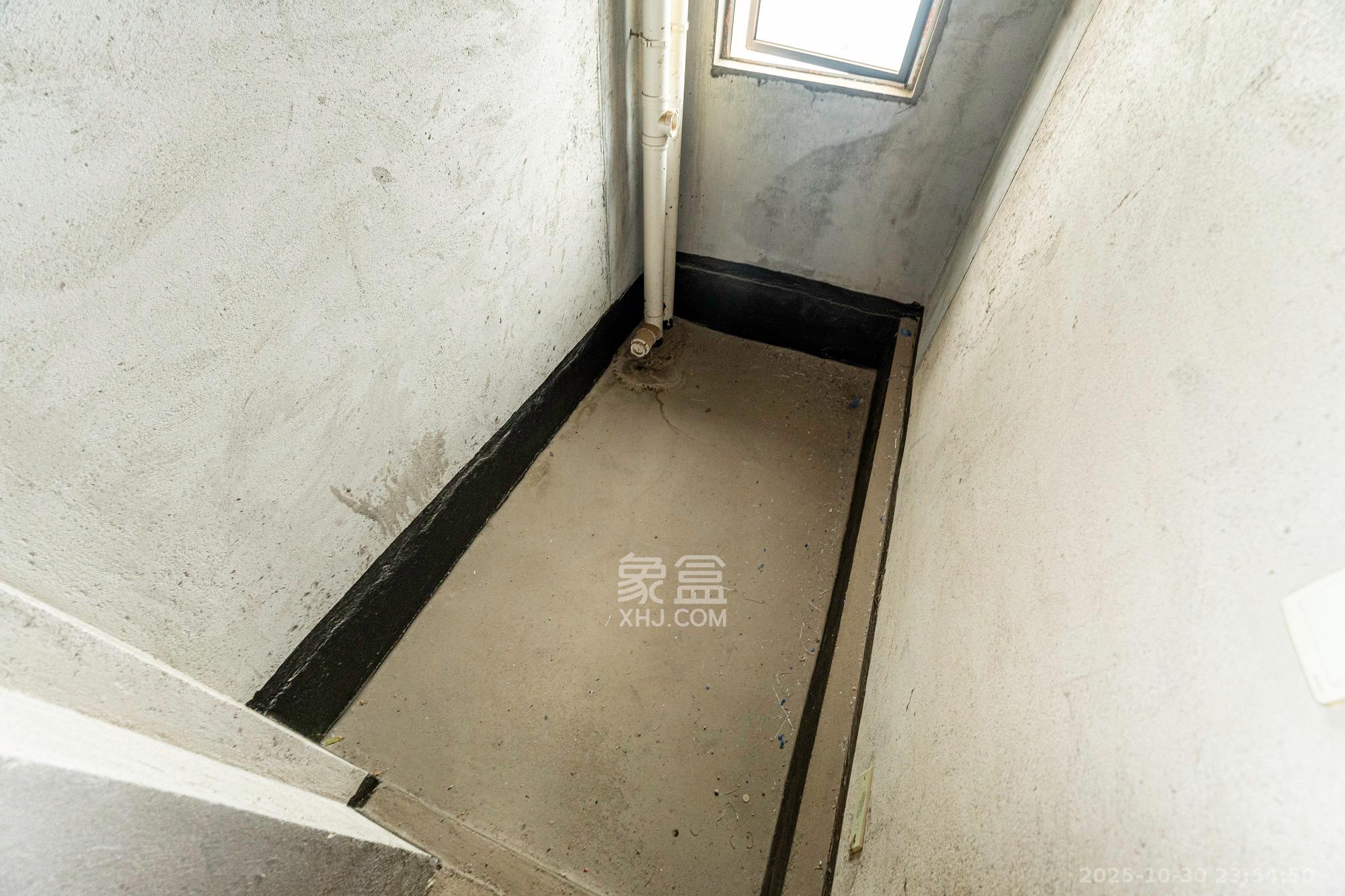 佳俊万家府  4室2厅2卫    109.0万 佳俊万家府  4室2厅2卫    109.0万卫生间