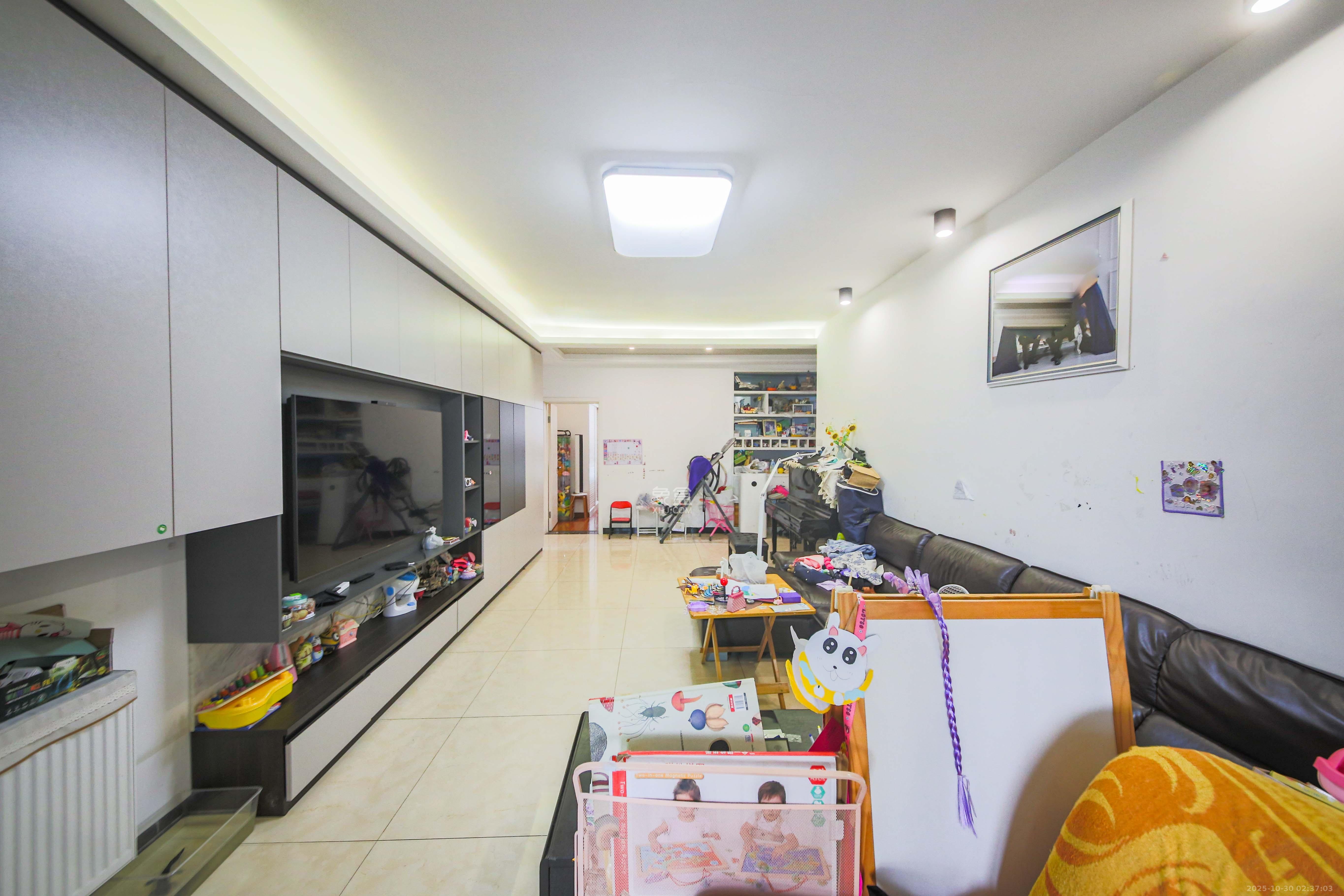 长大彩虹都  3室2厅2卫    115.0万 长大彩虹都  3室2厅2卫    115.0万