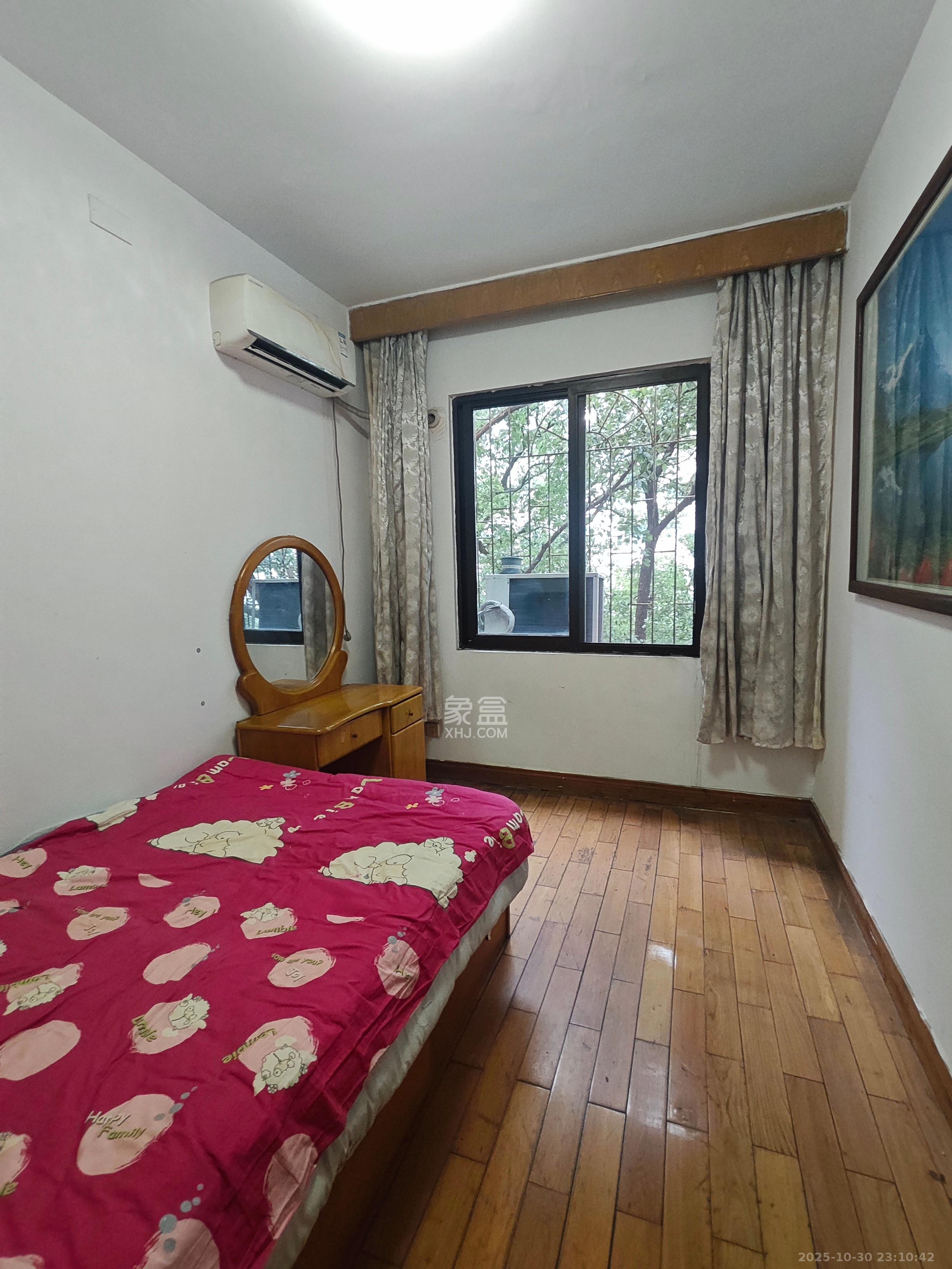 雨花大厦(云海大厦) 1室0厅0卫 1999.0元/月 雨花大厦(云海大厦) 1室0厅0卫 1999.0元/月室内图