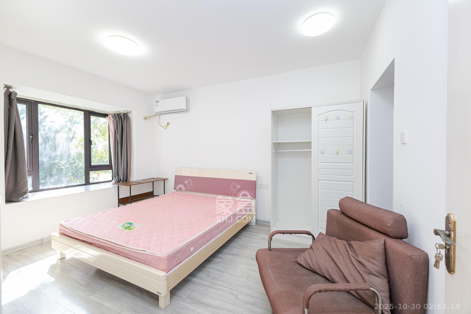 勤诚达境界城  3室2厅2卫    80.8万卧室