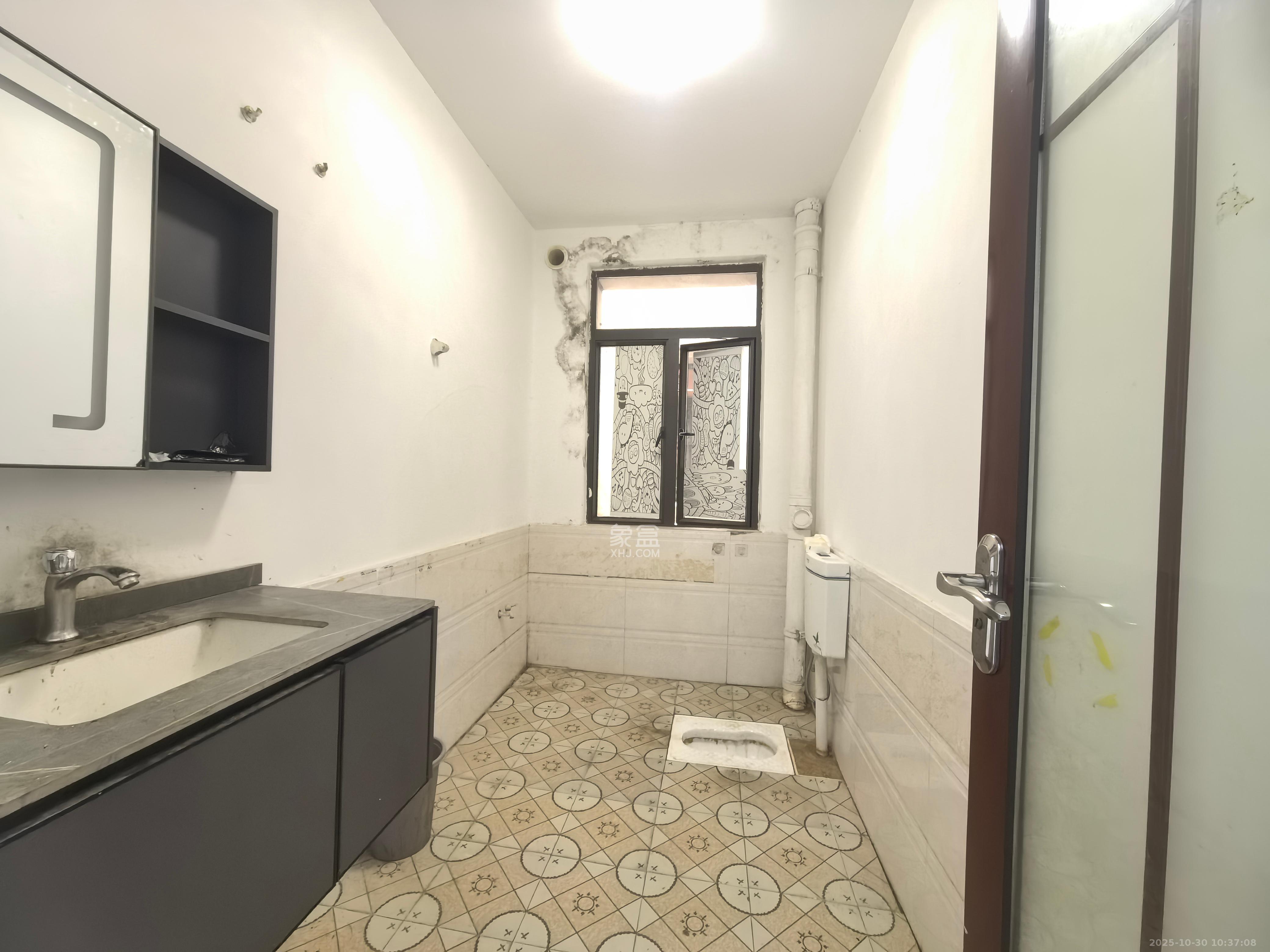 润和紫郡一期  4室2厅2卫    3200.0元/月室内图