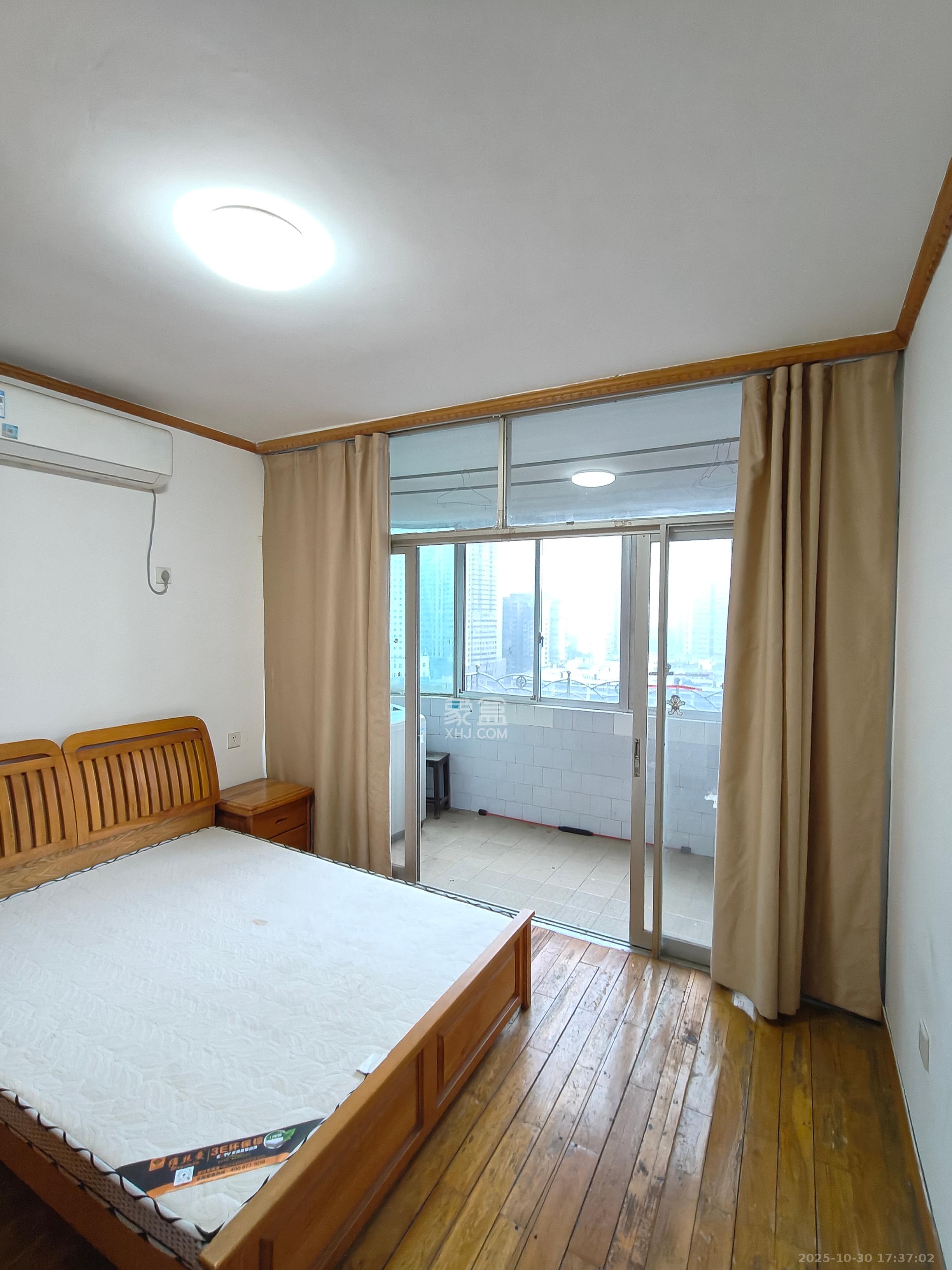 建工集团单位房  3室1厅1卫    2000.0元/月 建工集团单位房  3室1厅1卫    2000.0元/月室内图