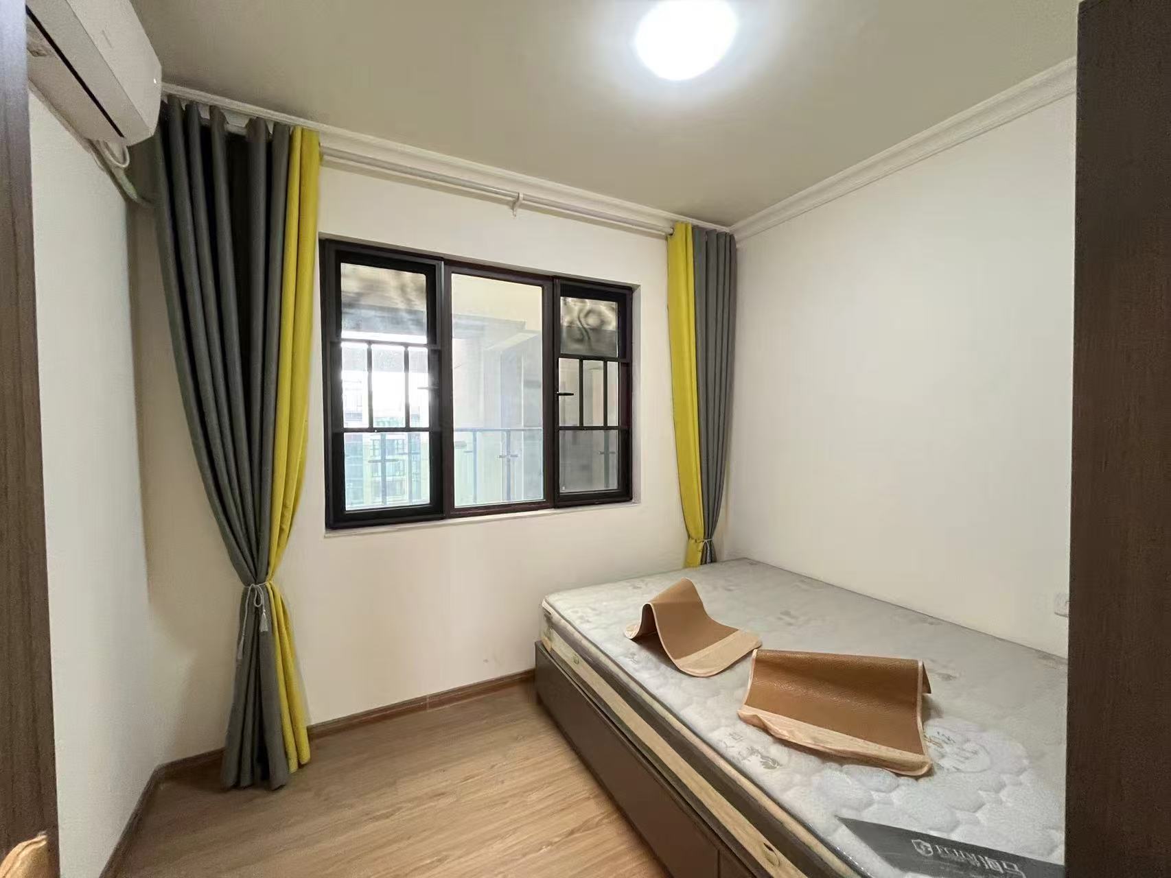 华耀碧桂园十里江湾誉峯 3室0厅0卫 2500.0元/月 华耀碧桂园十里江湾誉峯 3室0厅0卫 2500.0元/月室内图