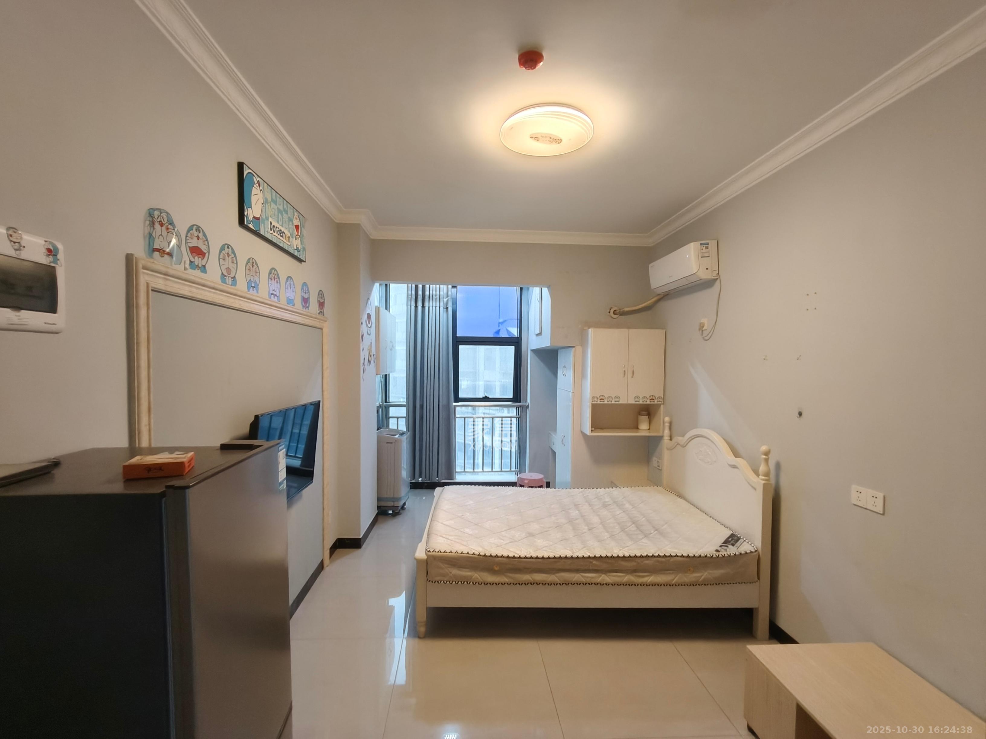 东盈商业广场(华泉城市广场)  1室0厅0卫    1500.0元/月 东盈商业广场(华泉城市广场)  1室0厅0卫    1500.0元/月