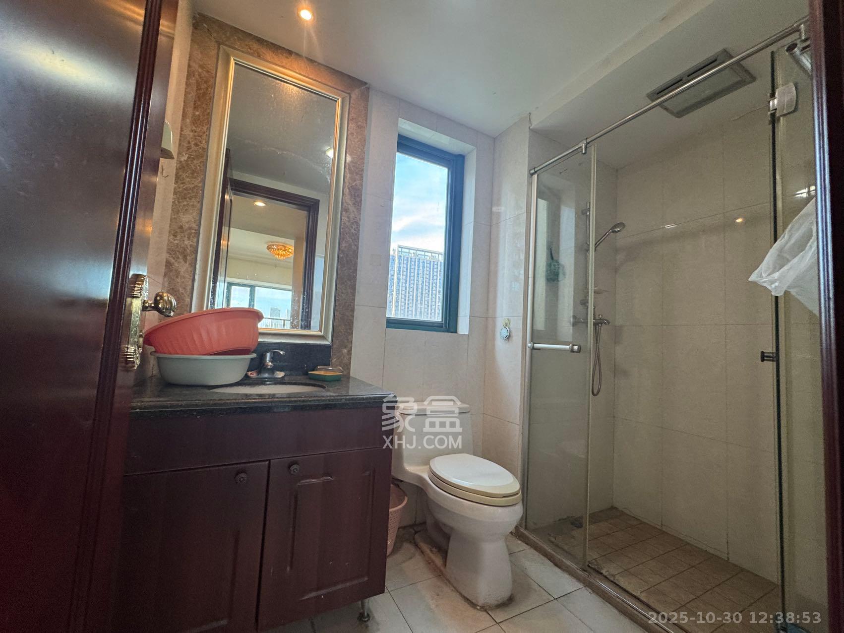 恒大绿洲  3室2厅2卫    2500.0元/月 恒大绿洲  3室2厅2卫    2500.0元/月室内图