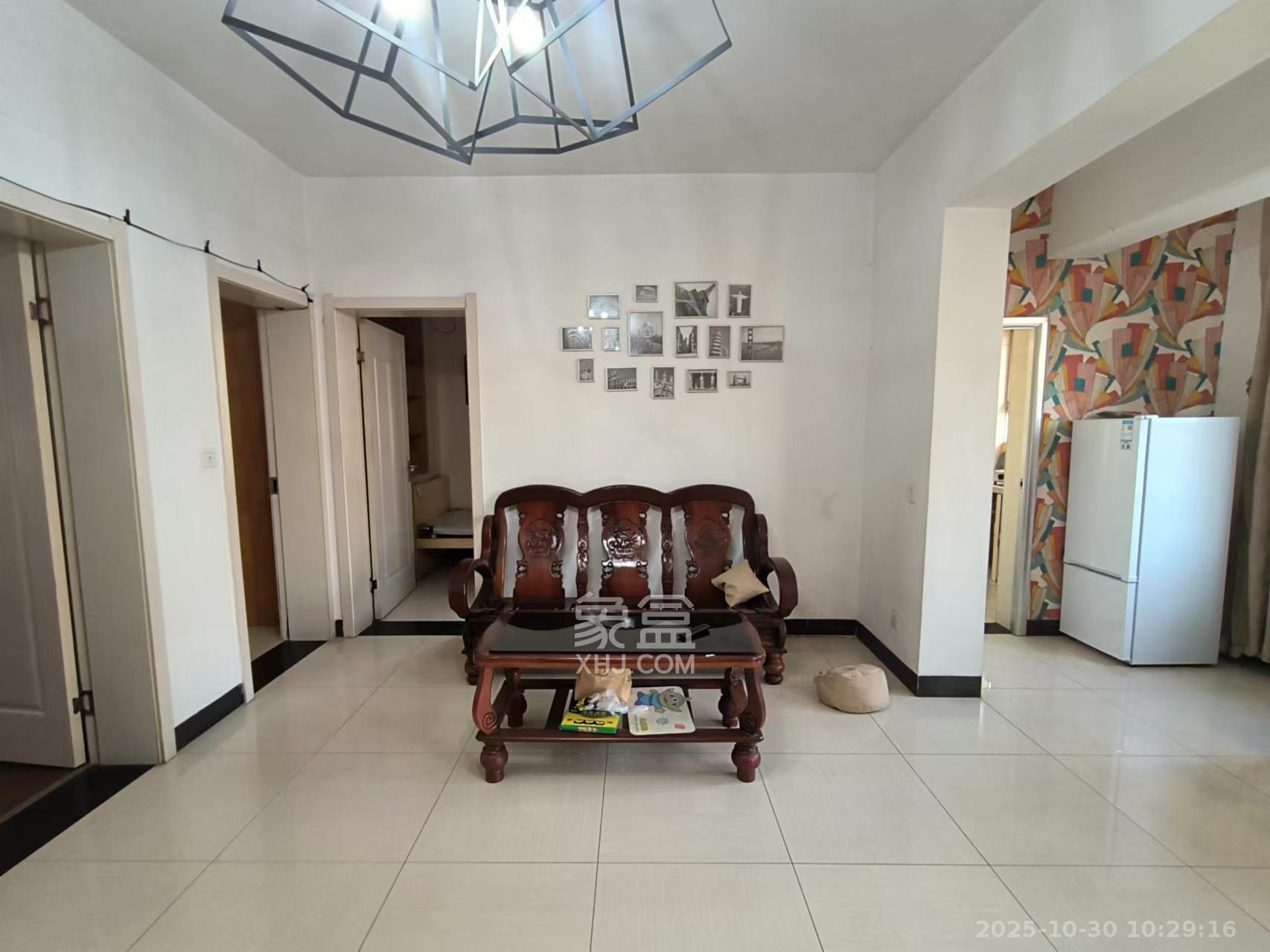 解放东路建行宿舍 3室1厅1卫 2100.0元/月 解放东路建行宿舍 3室1厅1卫 2100.0元/月室内图