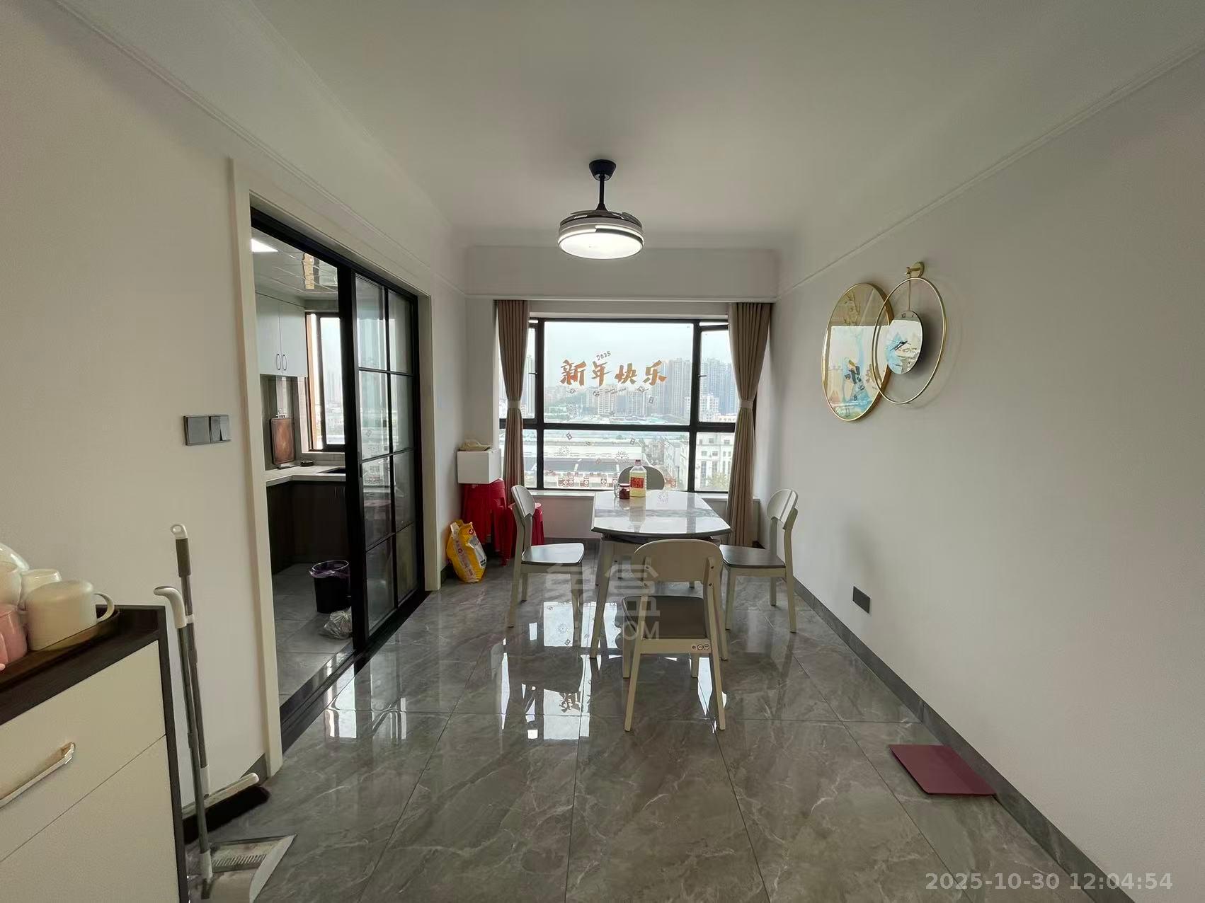 恒大华府  4室2厅2卫    2800.0元/月 恒大华府  4室2厅2卫    2800.0元/月室内图