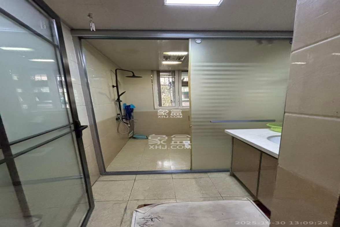 豪庭(江城豪庭) 3室1厅1卫 1900.0元/月 豪庭(江城豪庭) 3室1厅1卫 1900.0元/月室内图