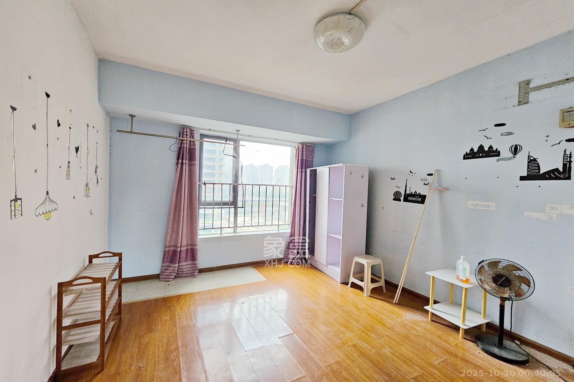 嘉宇盛世华章  4室2厅2卫    115.0万卧室