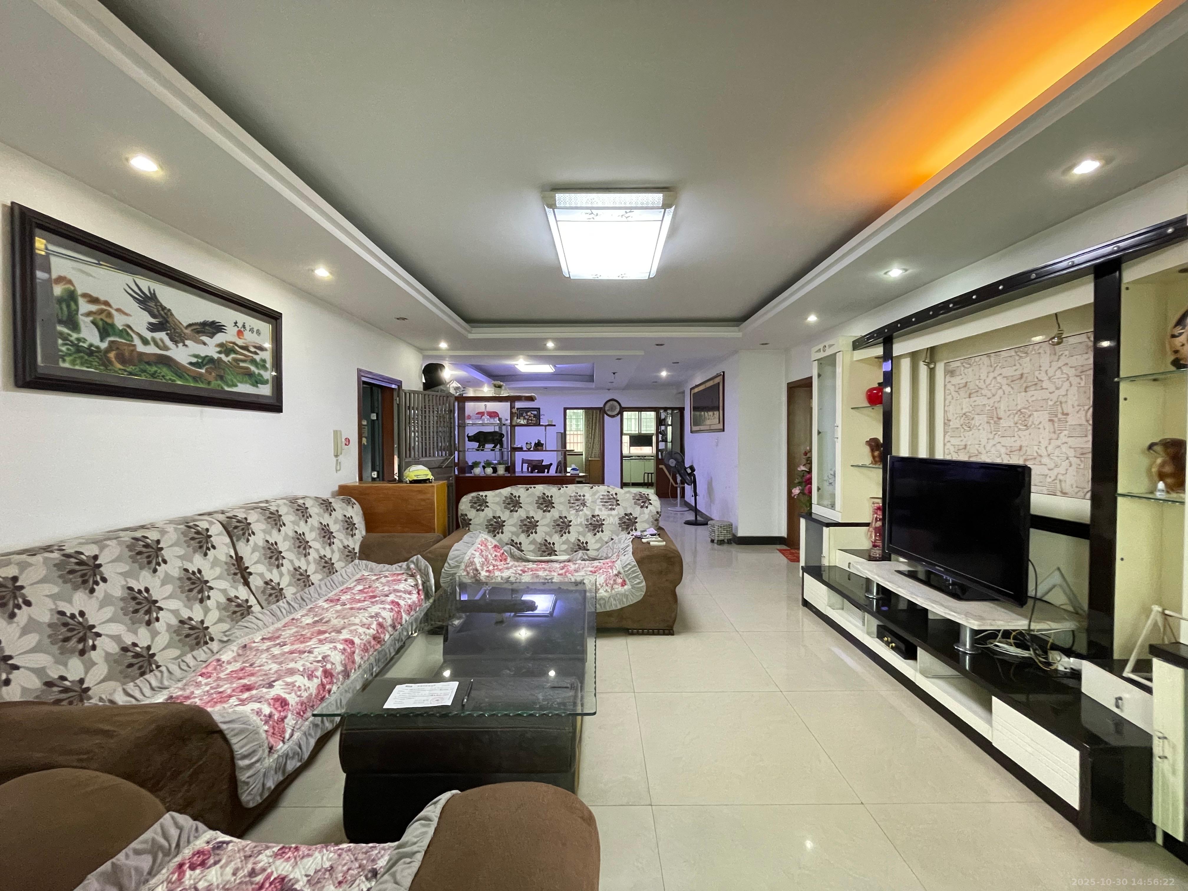 金盛园  4室2厅2卫    3000.0元/月室内图