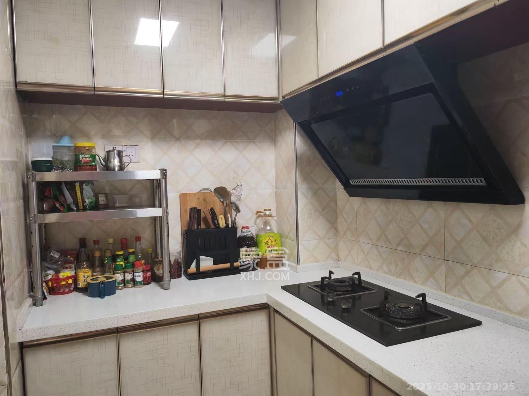 山水湾  3室2厅1卫    1500.0元/月室内图