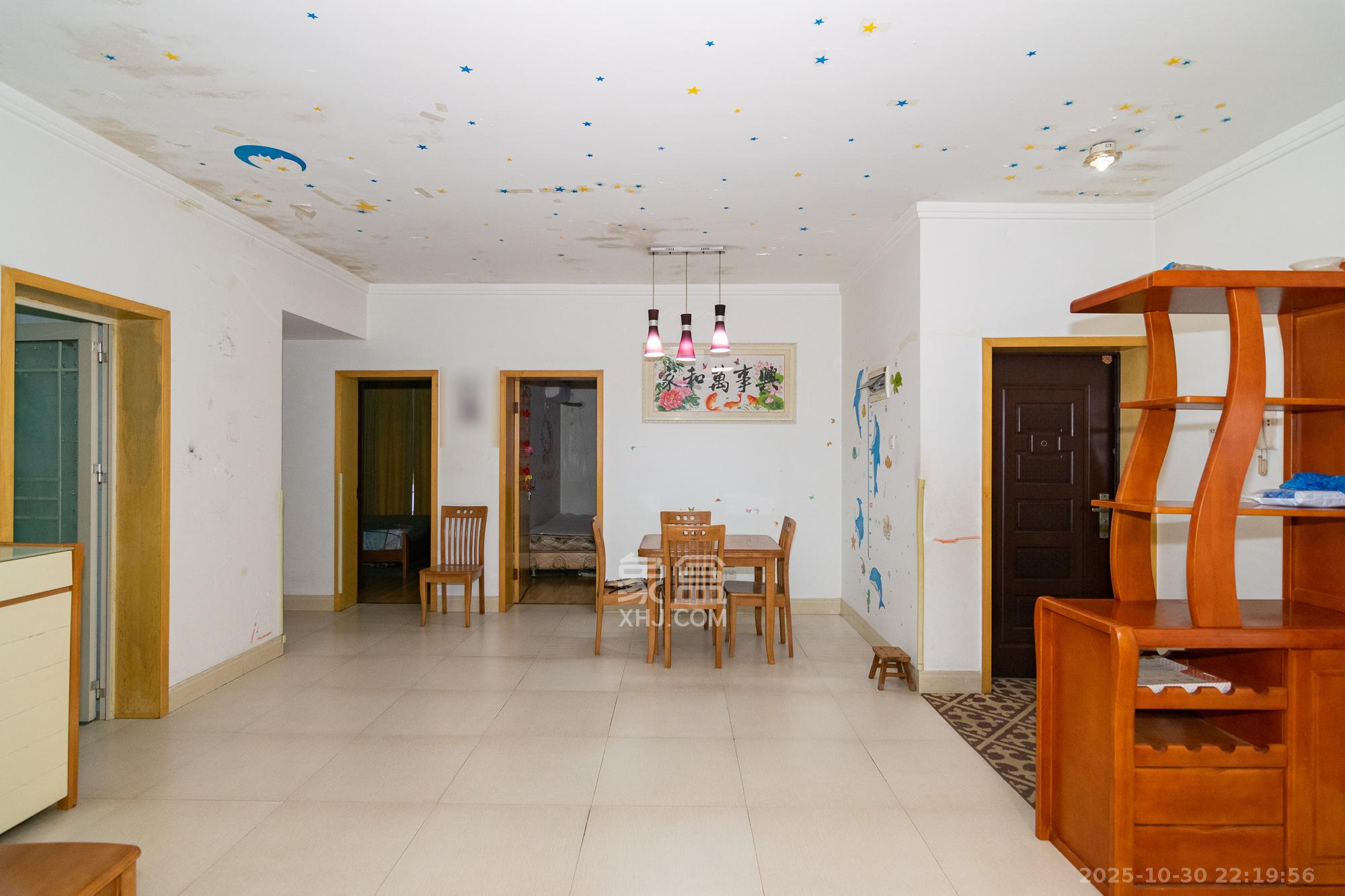 望福佳园  3室2厅2卫    42.0万 望福佳园  3室2厅2卫    42.0万客厅