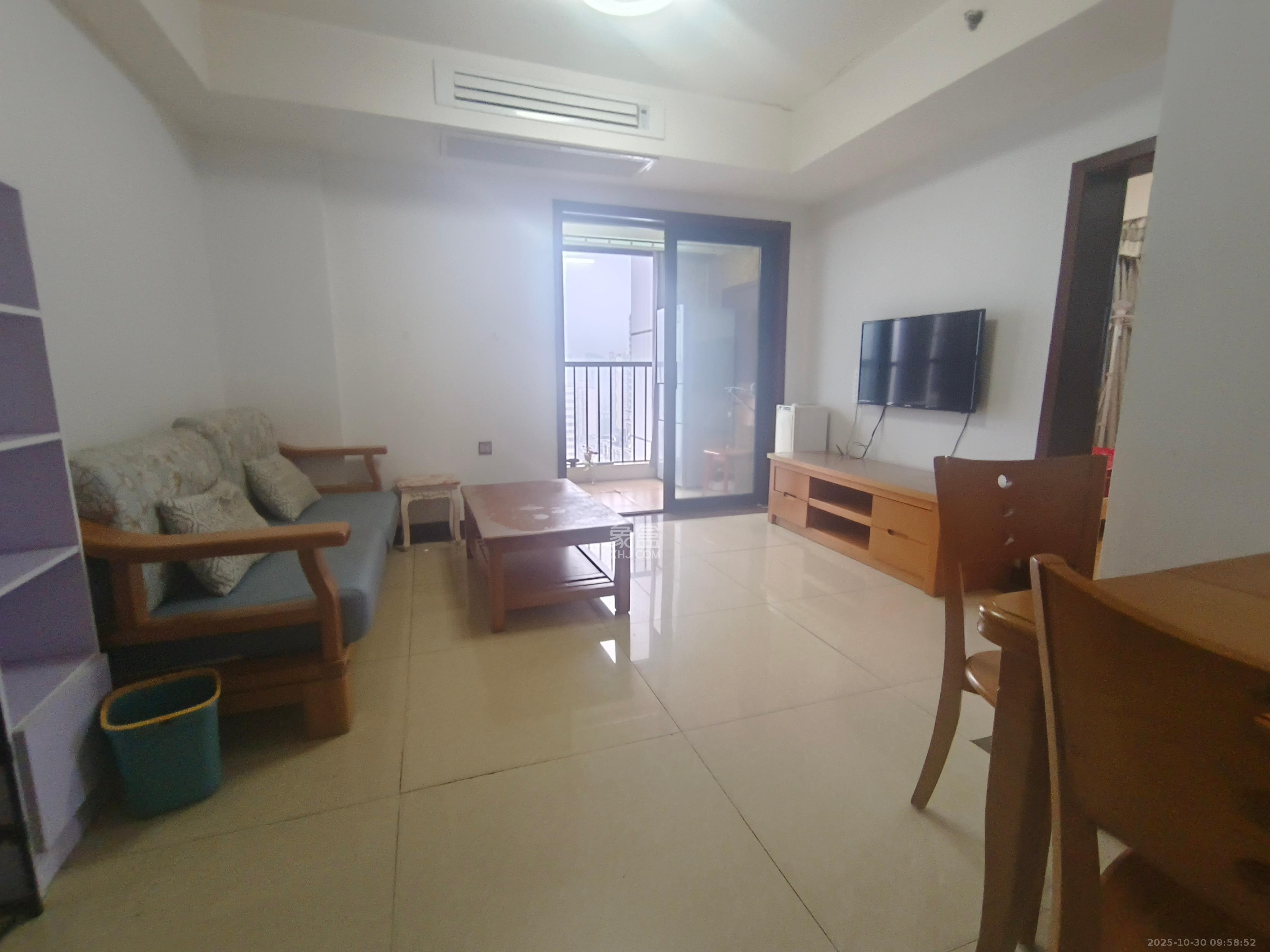 东塘瑞府  2室1厅1卫    2600.0元/月室内图